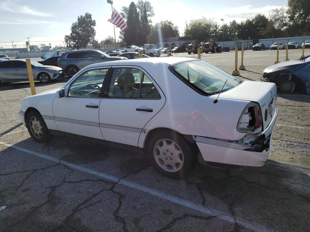 1994 Mercedes-benz C 220 White vin: WDBHA22E6RF078876