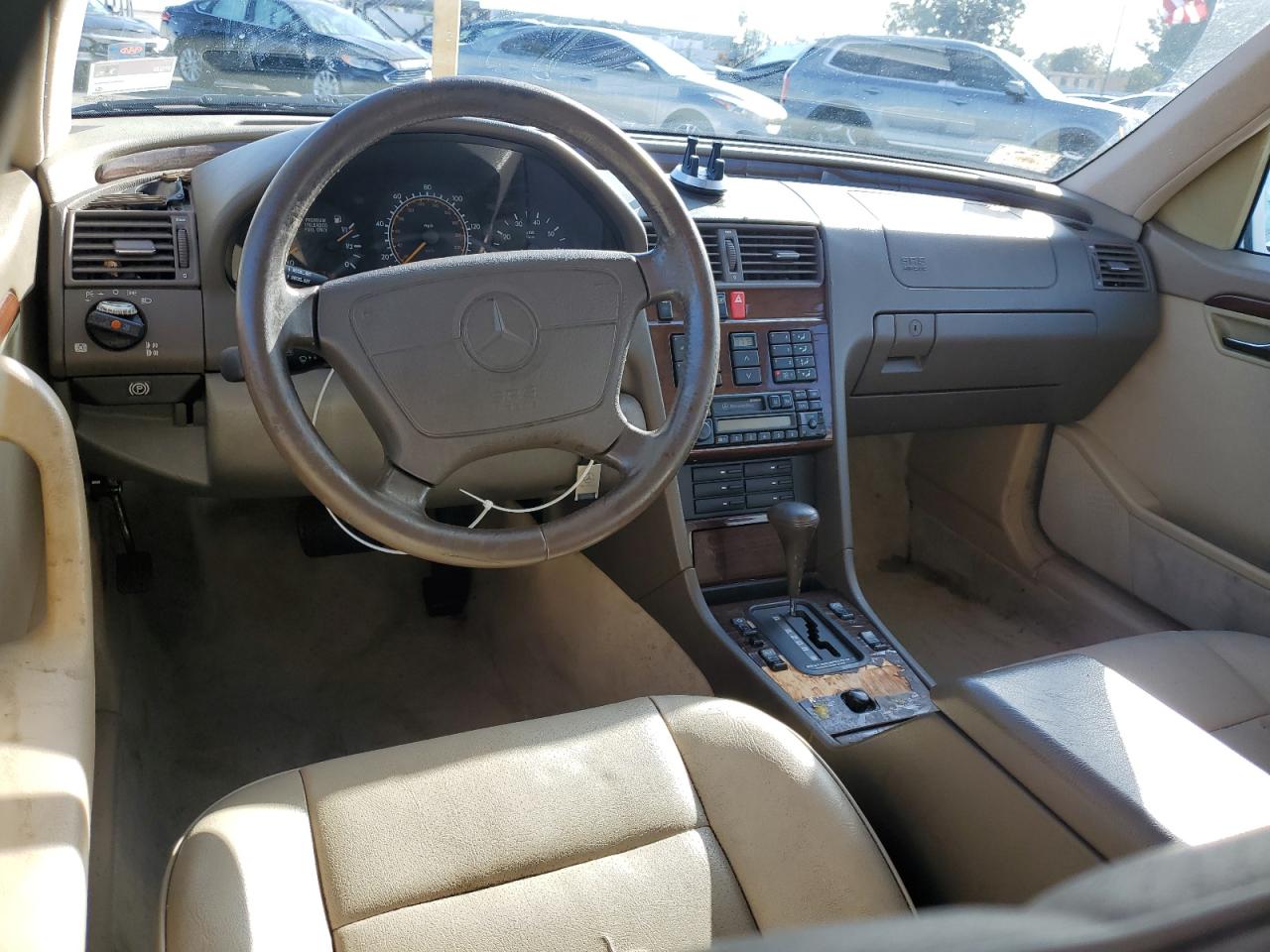 1994 Mercedes-benz C 220 White vin: WDBHA22E6RF078876