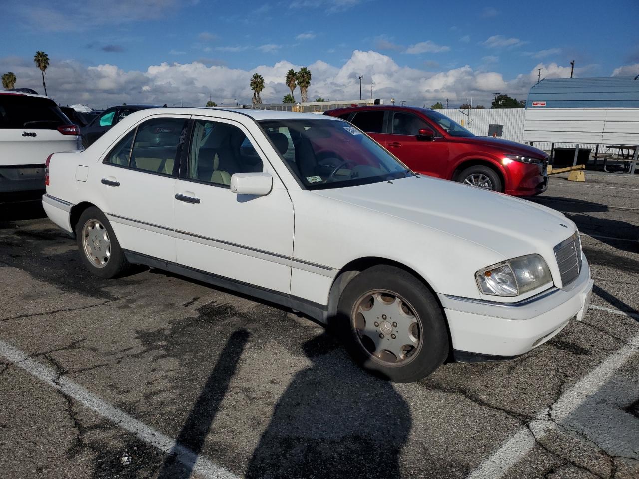 1994 Mercedes-benz C 220 White vin: WDBHA22E6RF078876