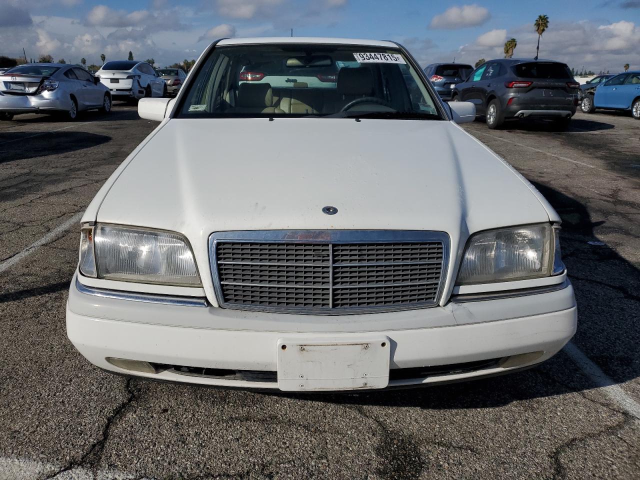 1994 Mercedes-benz C 220 White vin: WDBHA22E6RF078876