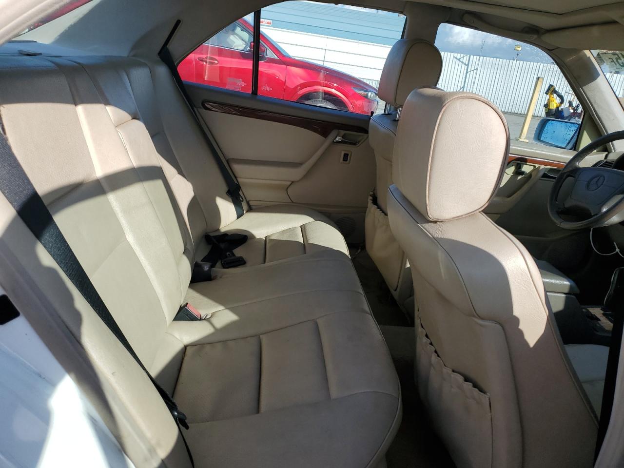 1994 Mercedes-benz C 220 White vin: WDBHA22E6RF078876