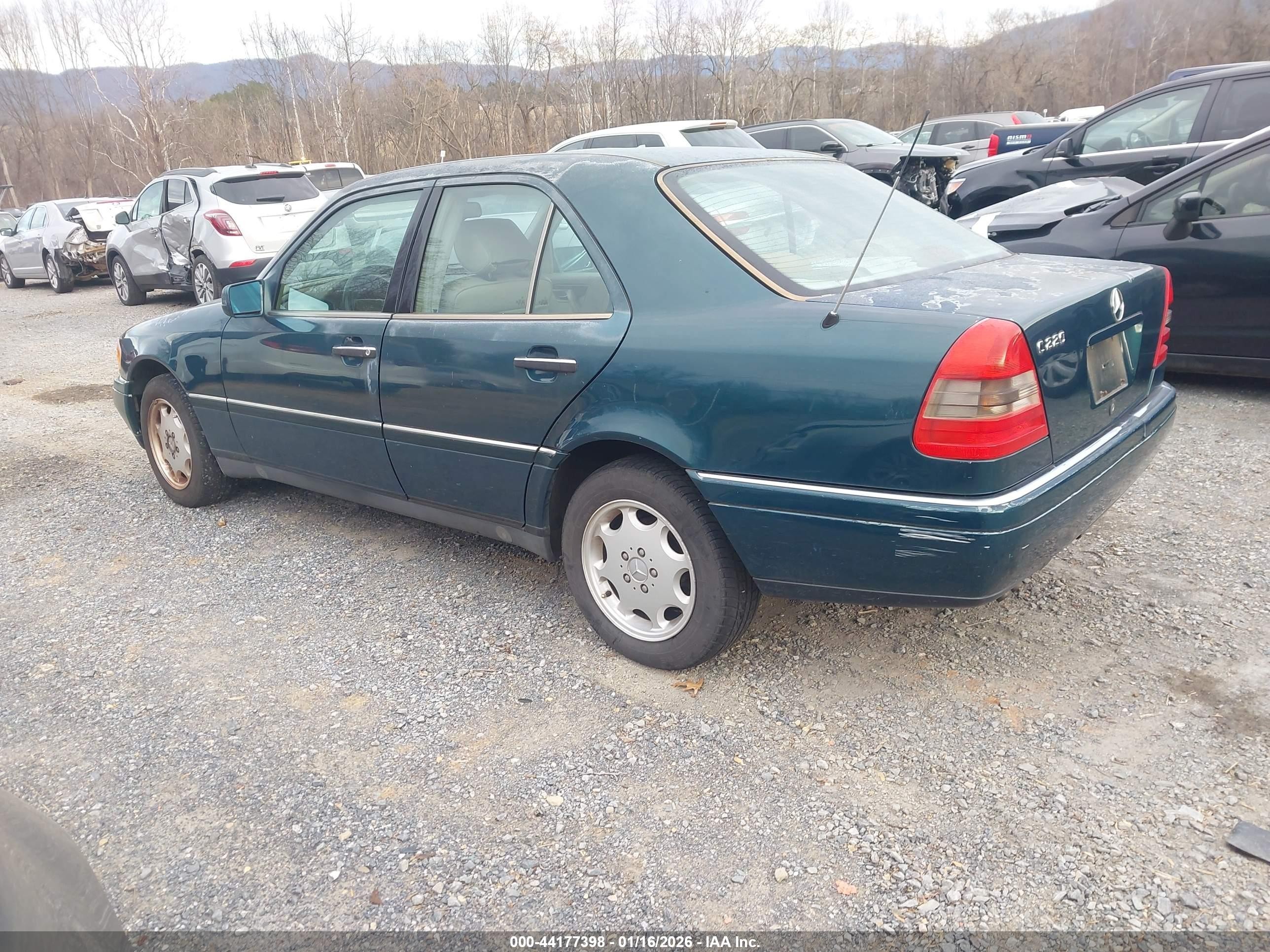 1996 Mercedes-benz C 220 Green vin: WDBHA22E6TF336000