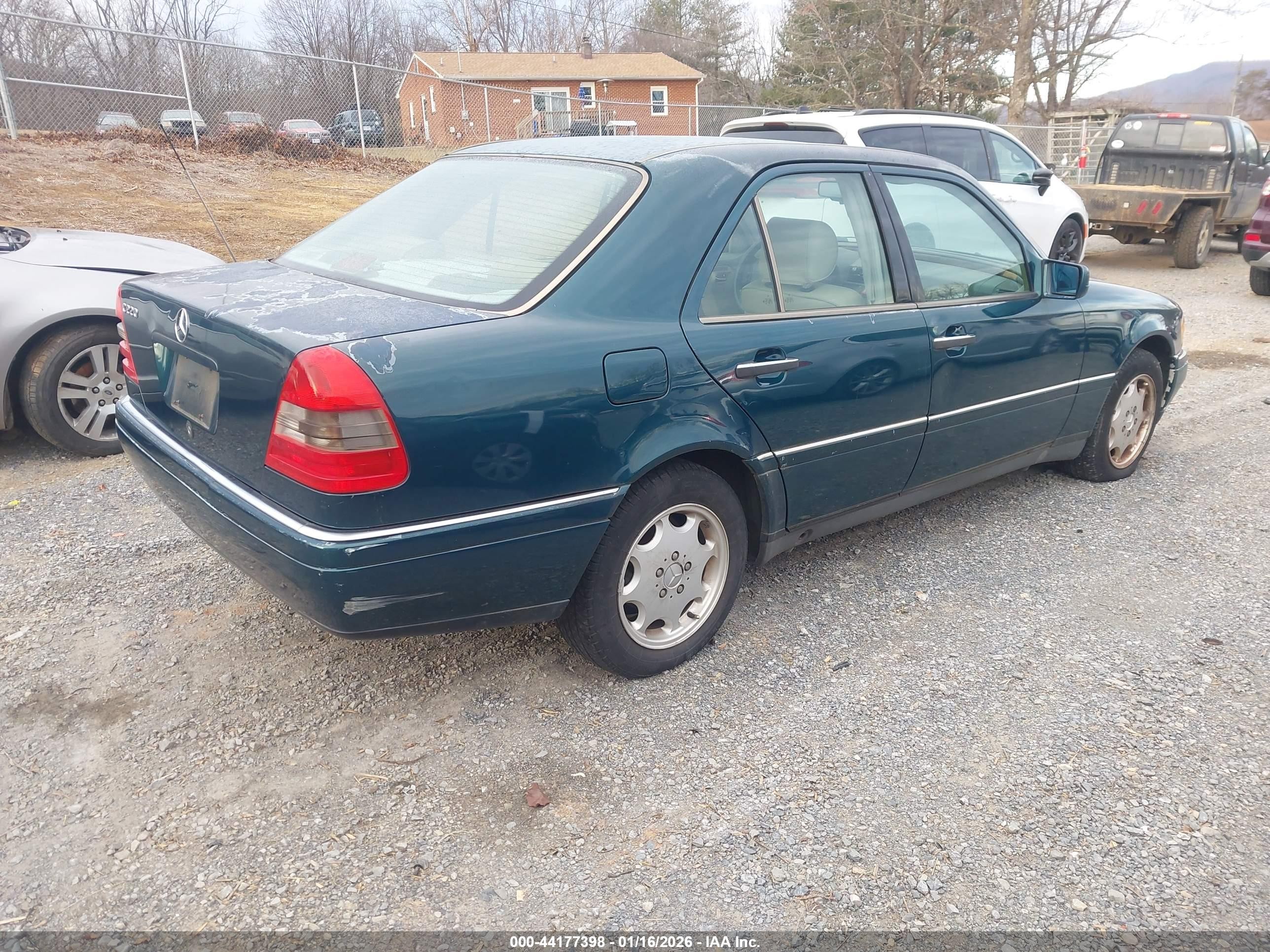 1996 Mercedes-benz C 220 Green vin: WDBHA22E6TF336000