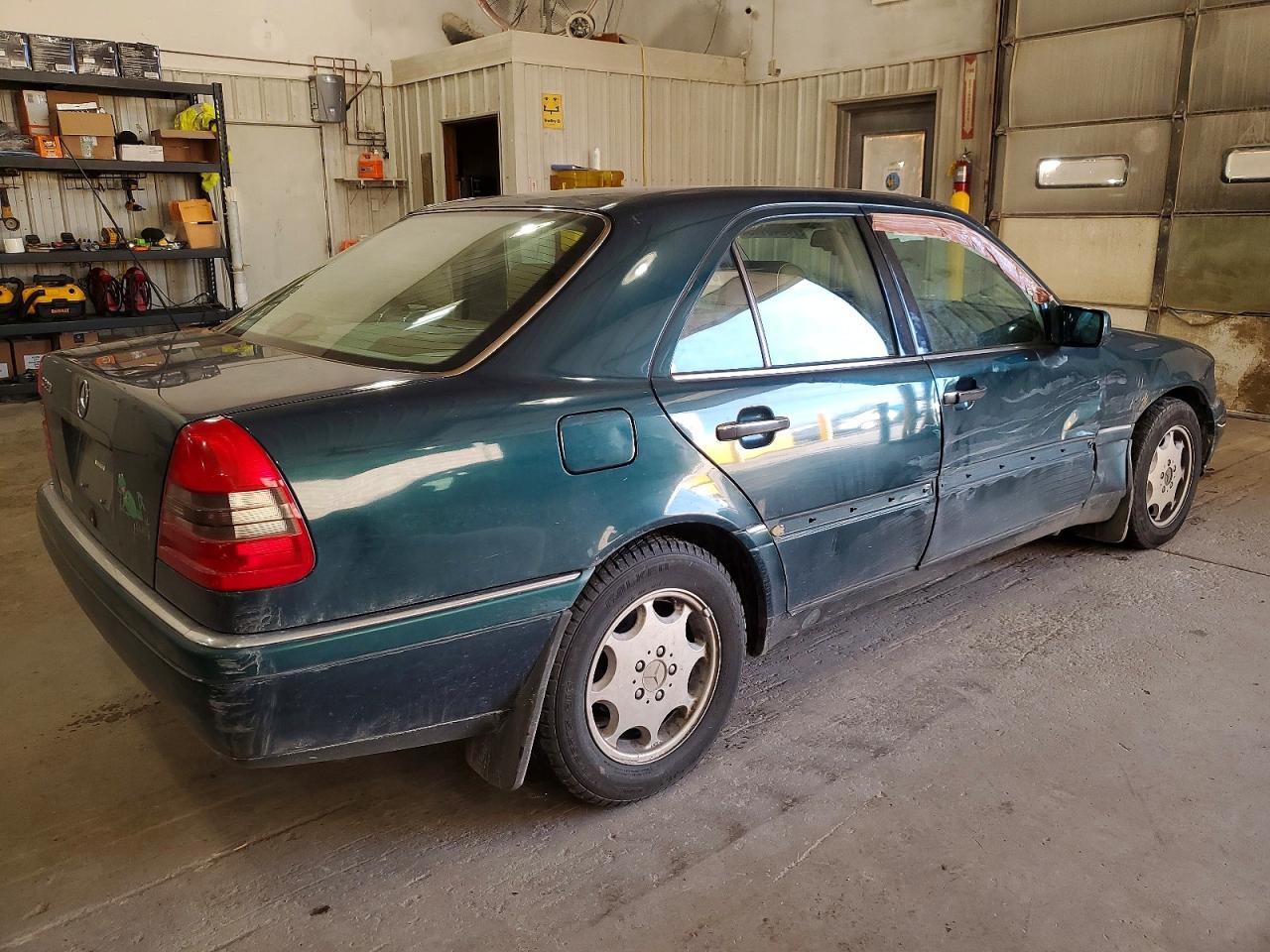1996 Mercedes-benz C 220 Green vin: WDBHA22E6TF384712