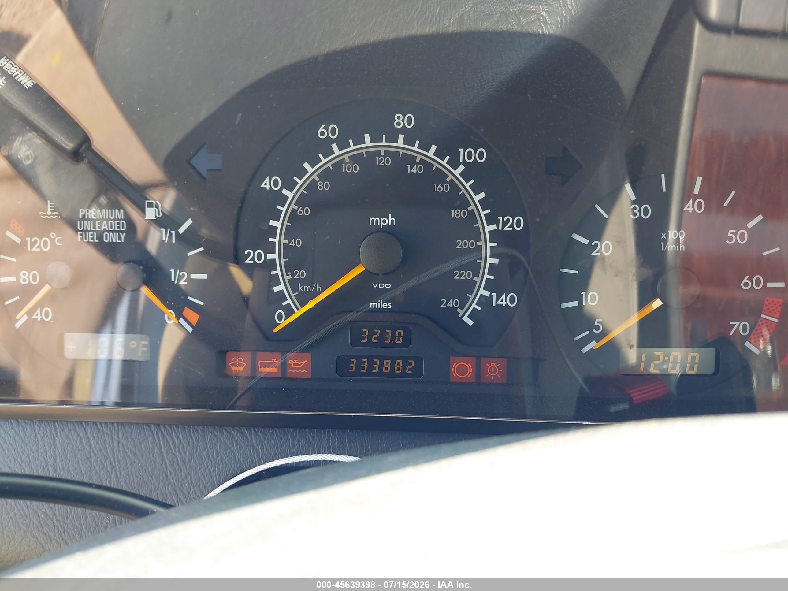 1996 Mercedes-benz C 220 White vin: WDBHA22E6TF417465