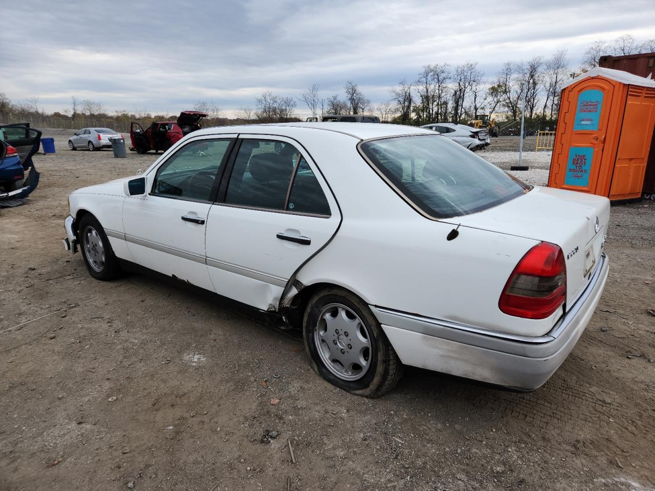 1996 Mercedes-benz C 220 White vin: WDBHA22E8TF457756