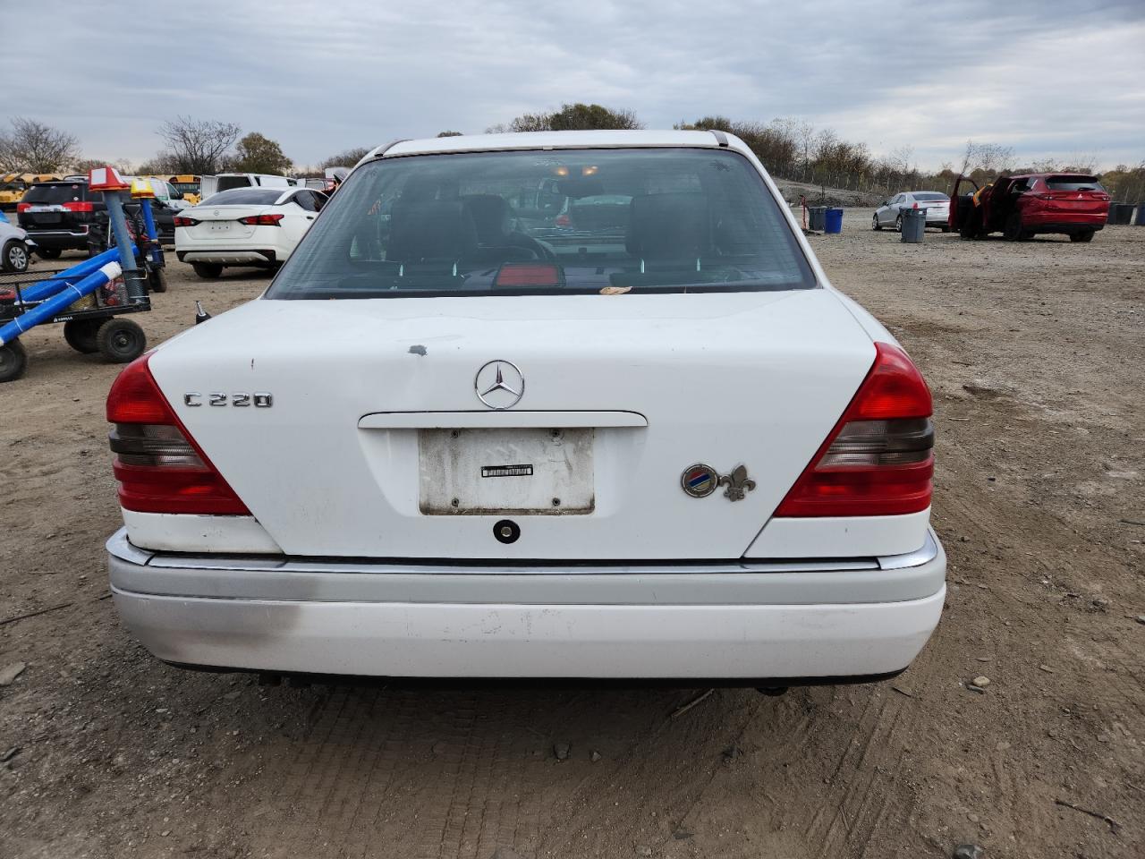 1996 Mercedes-benz C 220 White vin: WDBHA22E8TF457756