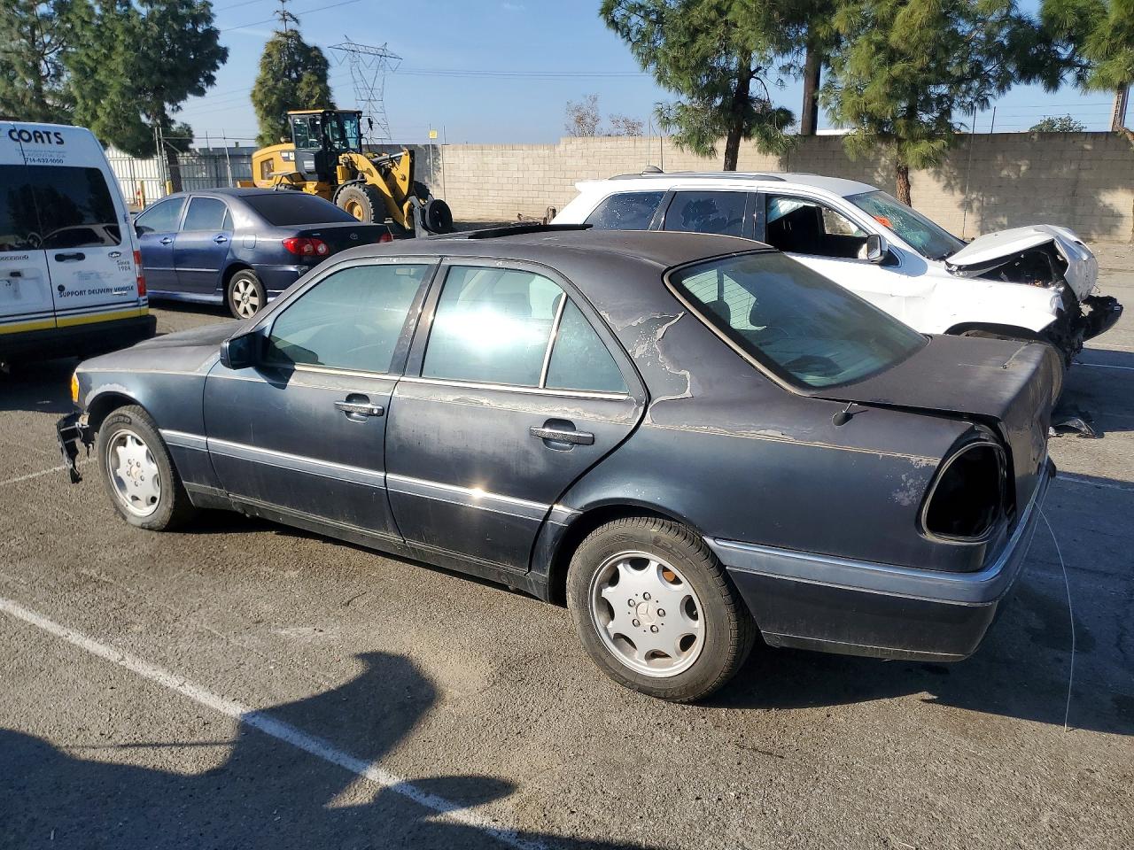 1996 Mercedes-benz C 220 Black vin: WDBHA22EXTF431871