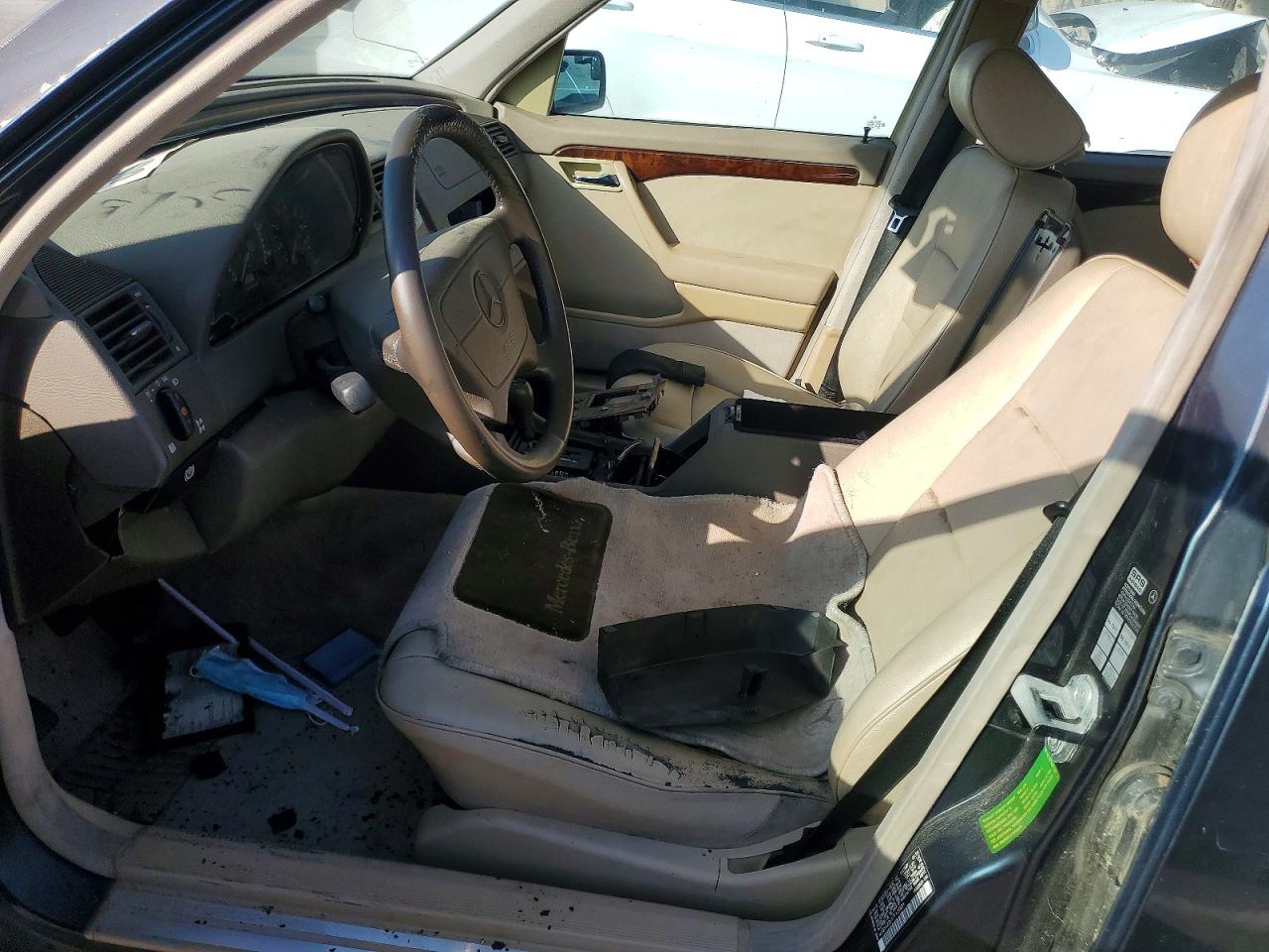 1996 Mercedes-benz C 220 Black vin: WDBHA22EXTF431871