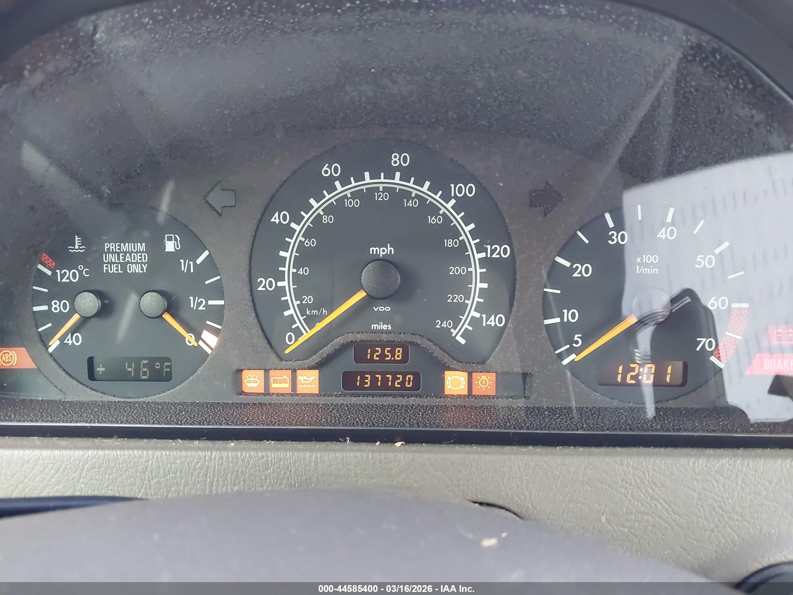 1997 Mercedes-benz C 230   Золотой vin: WDBHA23E2VF539578