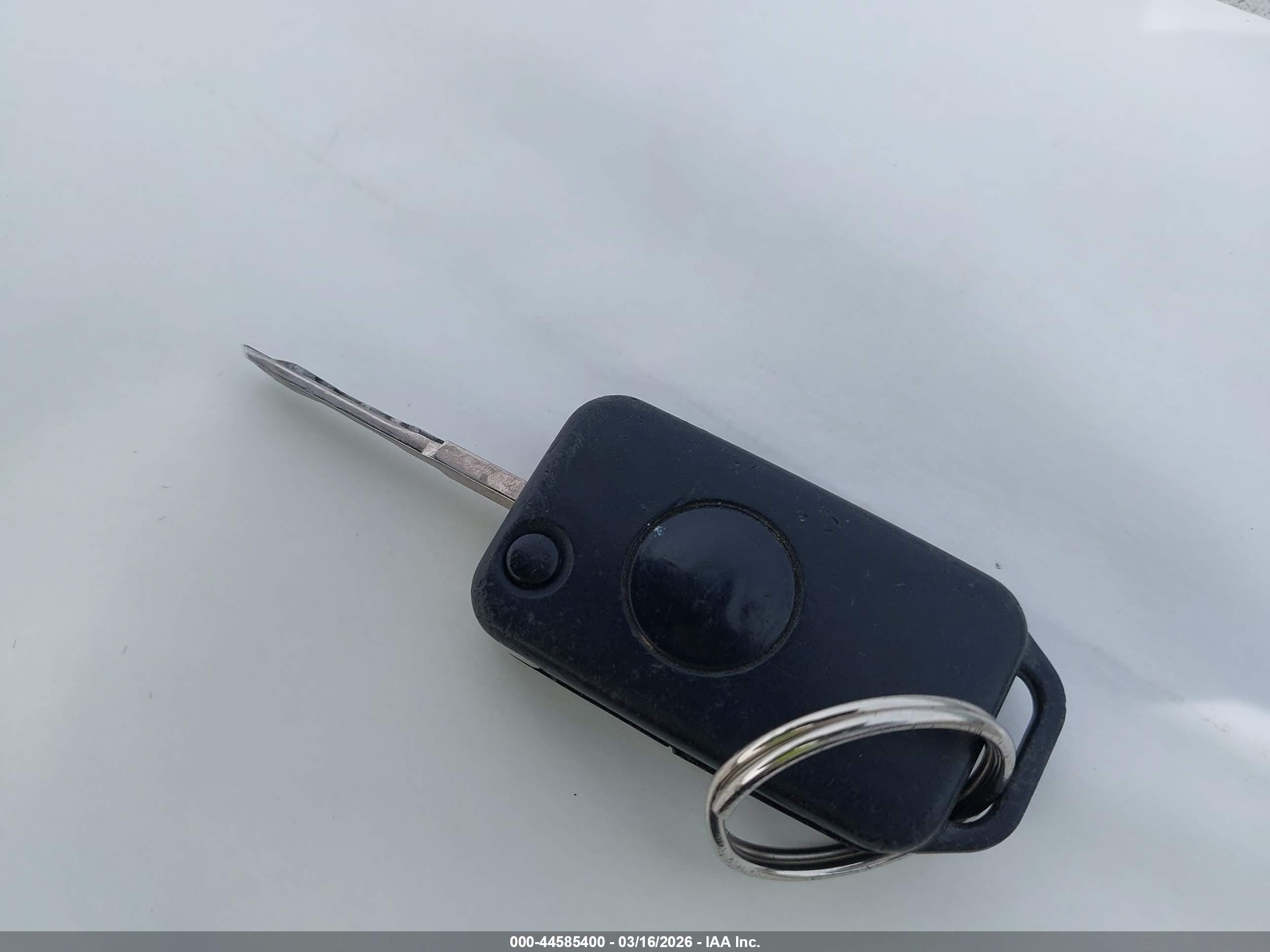 1997 Mercedes-benz C 230   Золотой vin: WDBHA23E2VF539578
