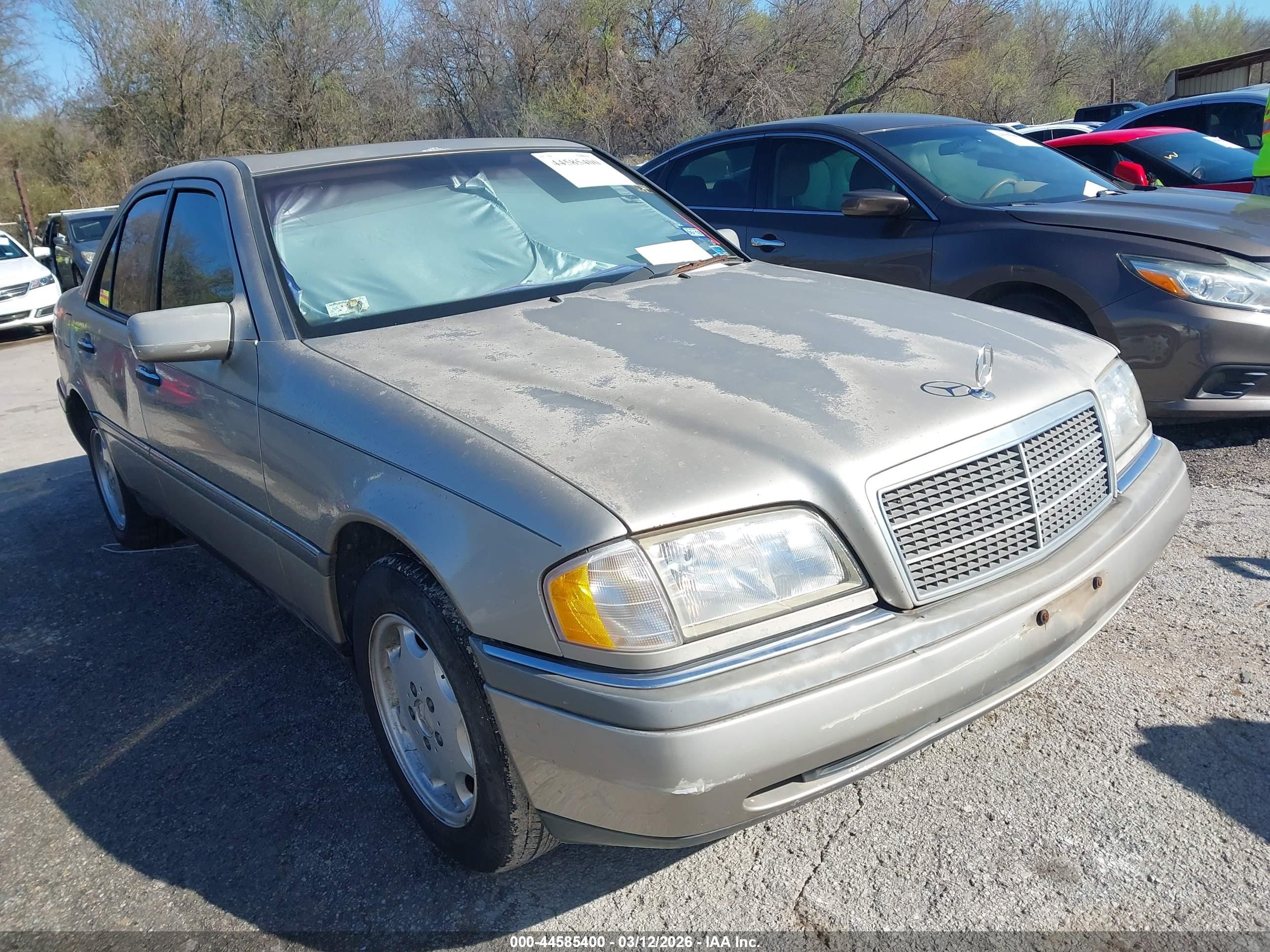 1997 Mercedes-benz C 230   Золотой vin: WDBHA23E2VF539578