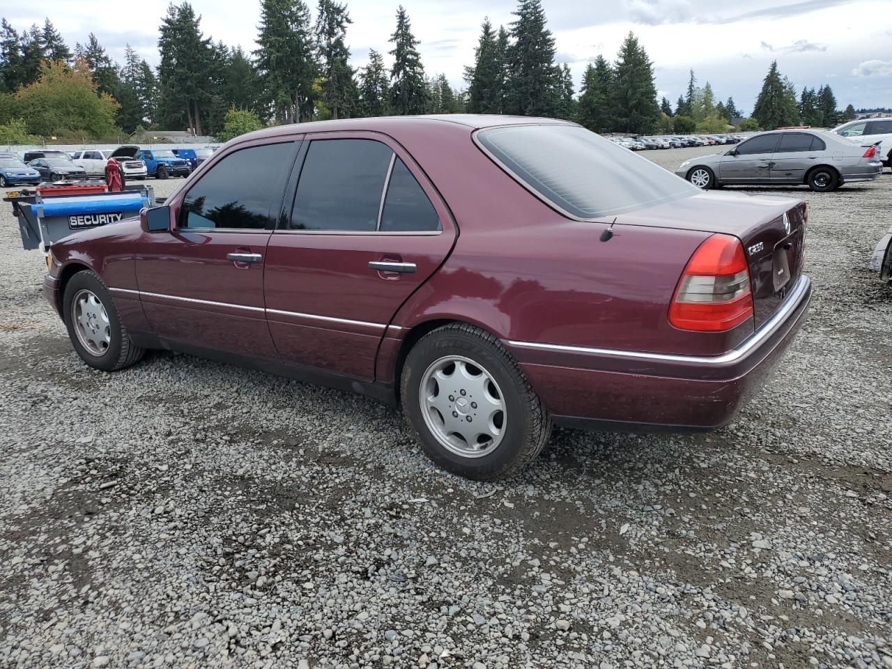 1997 Mercedes-benz C 230 Темно-бордовый vin: WDBHA23E2VF562696