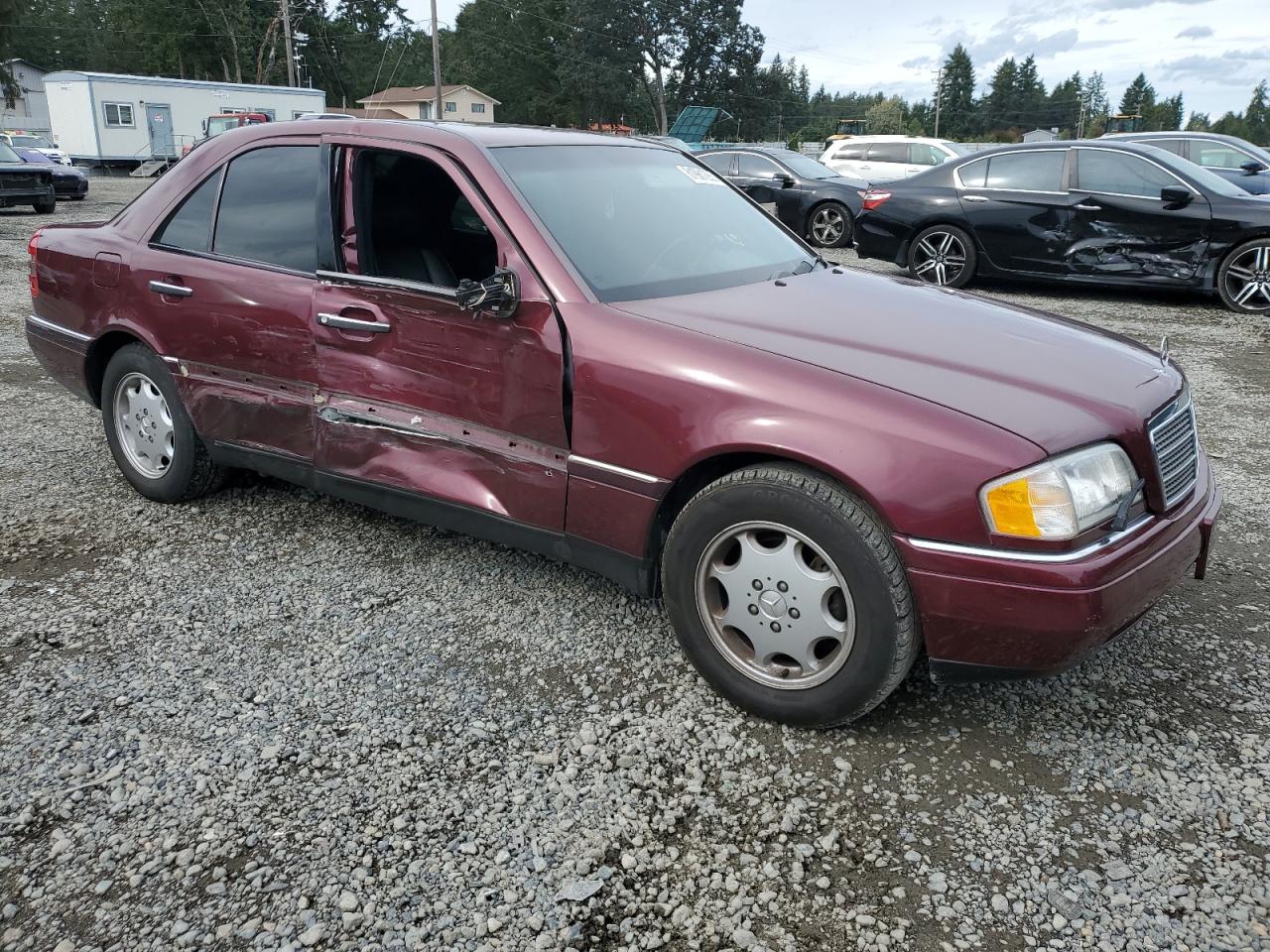 1997 Mercedes-benz C 230 Темно-бордовый vin: WDBHA23E2VF562696