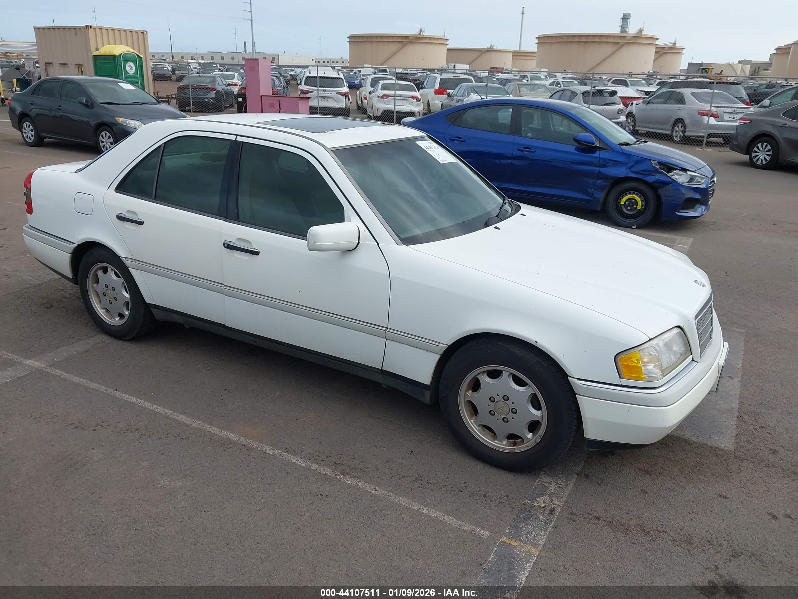 1997 Mercedes-benz C 230   Белый vin: WDBHA23E2VF572273