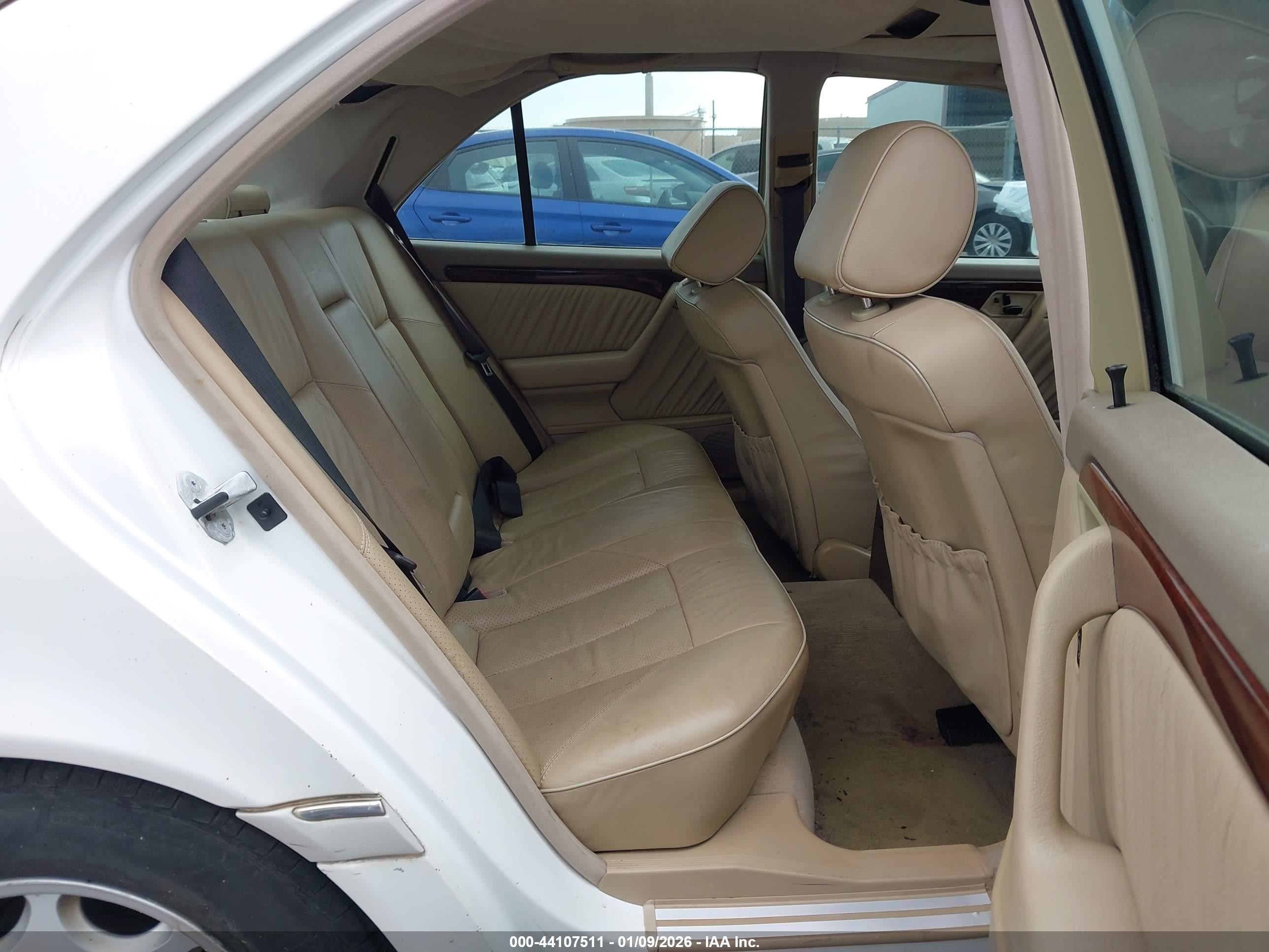 1997 Mercedes-benz C 230   Белый vin: WDBHA23E2VF572273