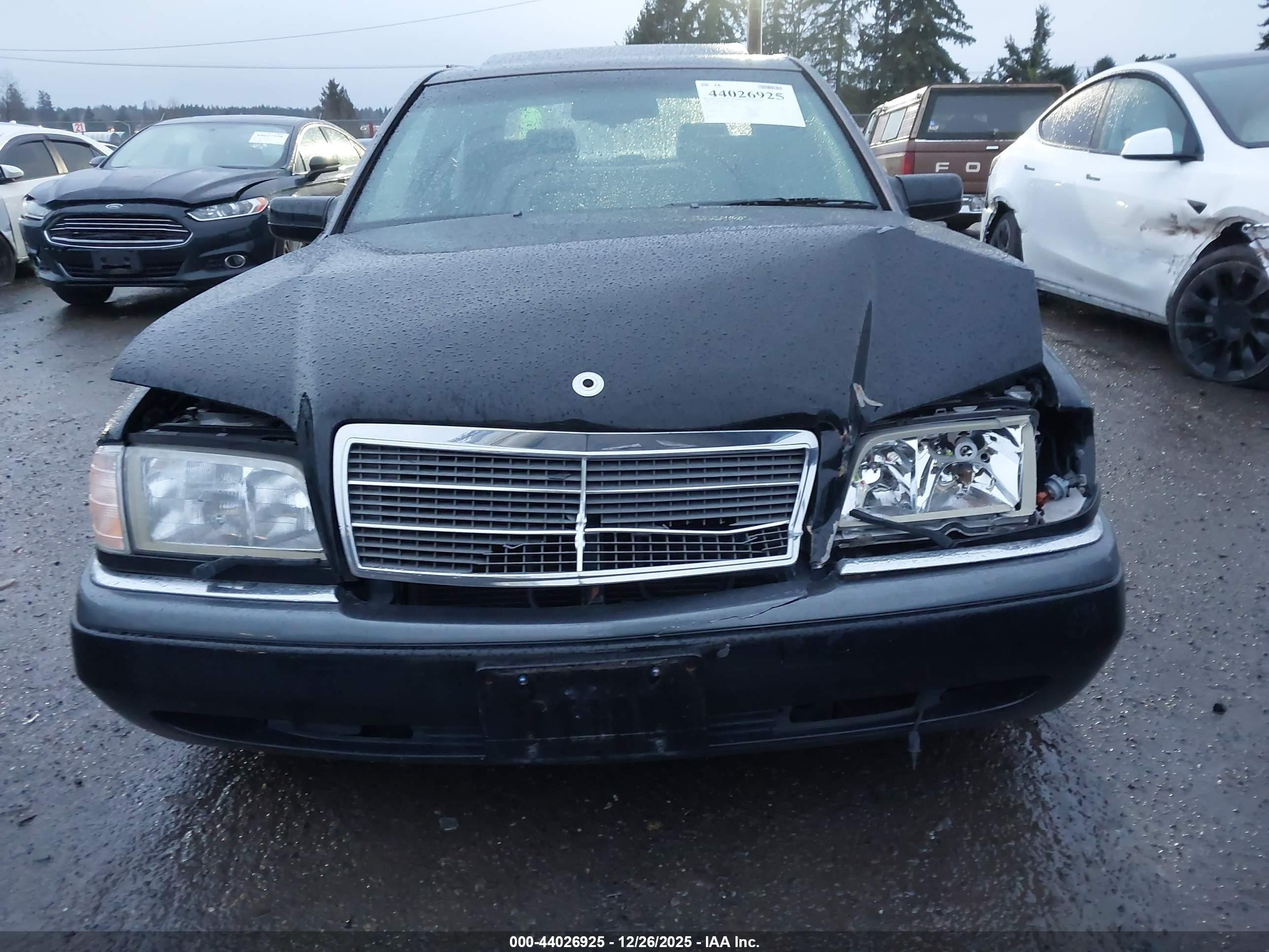 1997 Mercedes-benz C 230   Black vin: WDBHA23E2VF582124