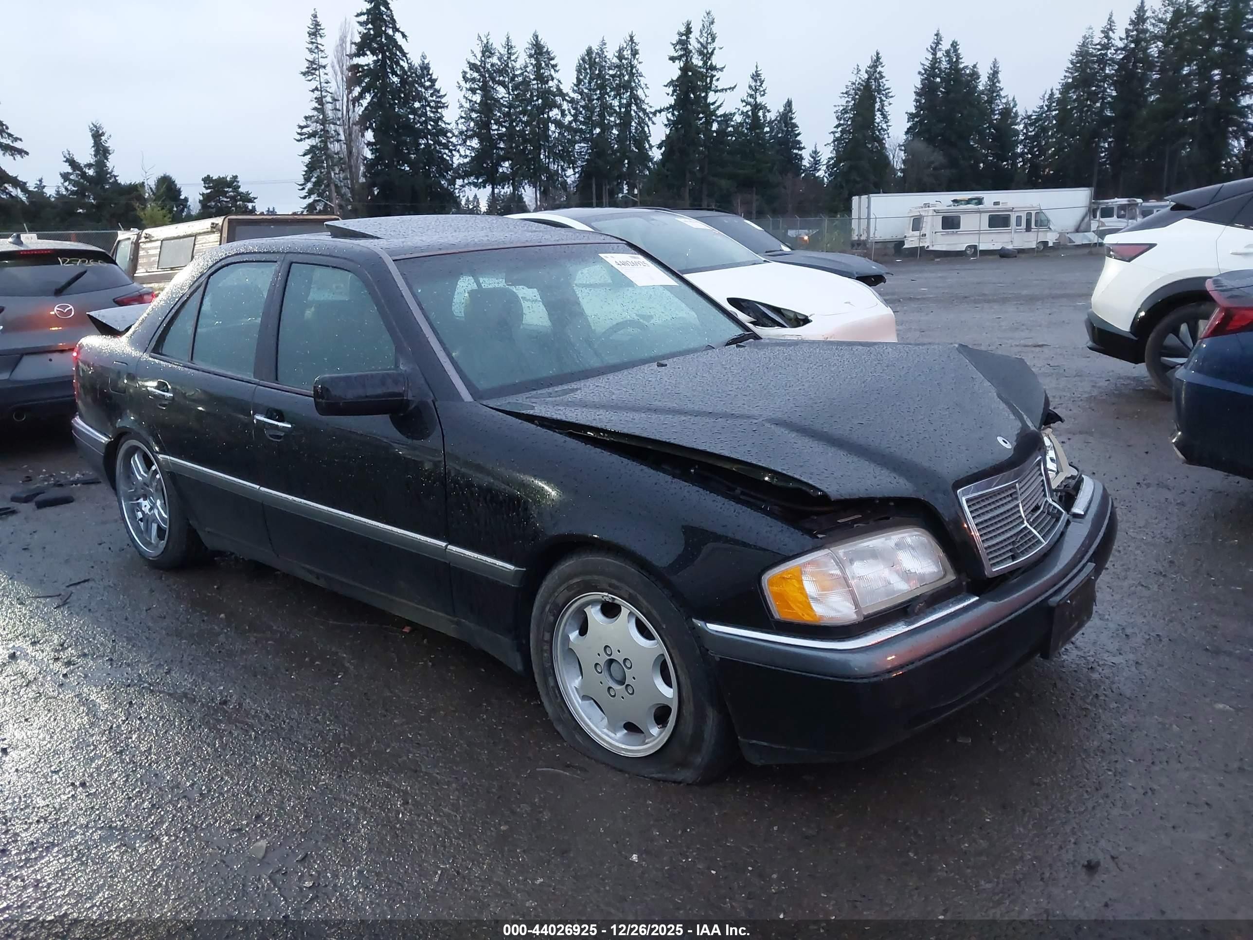 1997 Mercedes-benz C 230   Black vin: WDBHA23E2VF582124