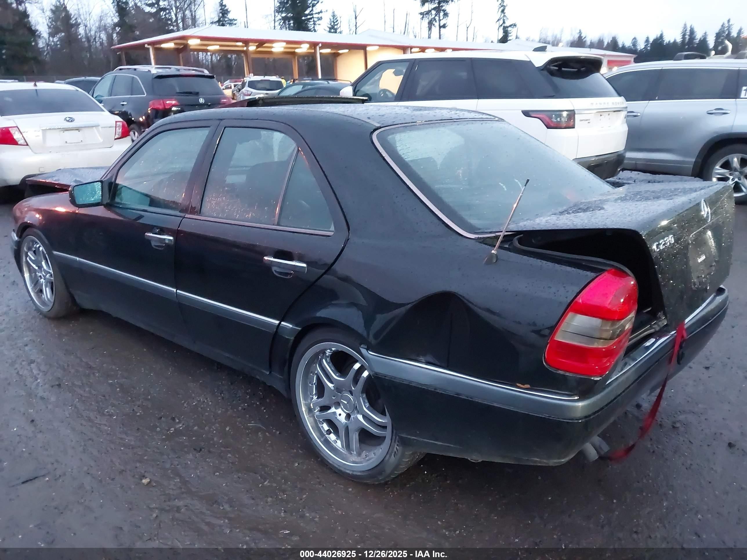 1997 Mercedes-benz C 230   Black vin: WDBHA23E2VF582124