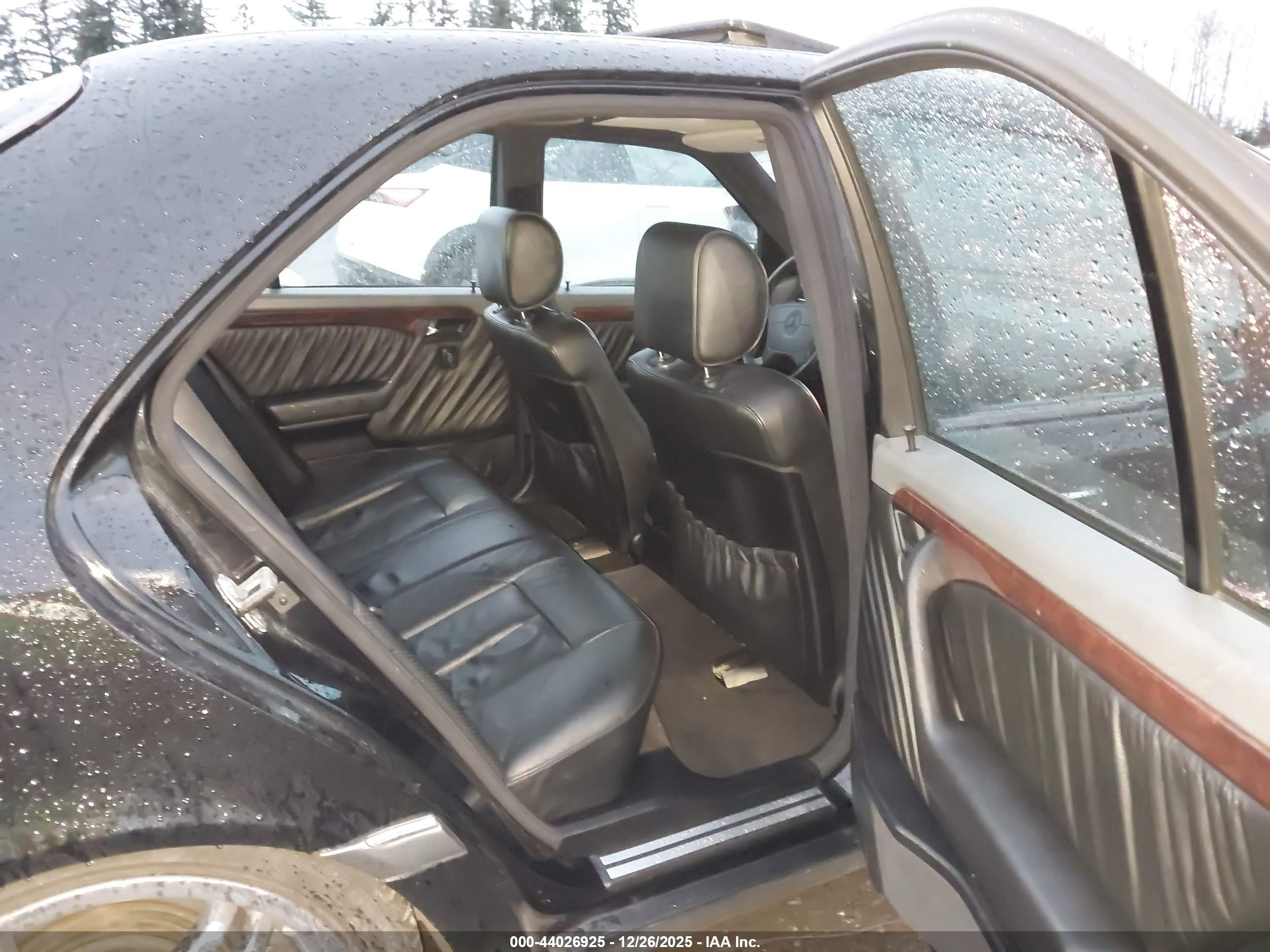 1997 Mercedes-benz C 230   Black vin: WDBHA23E2VF582124