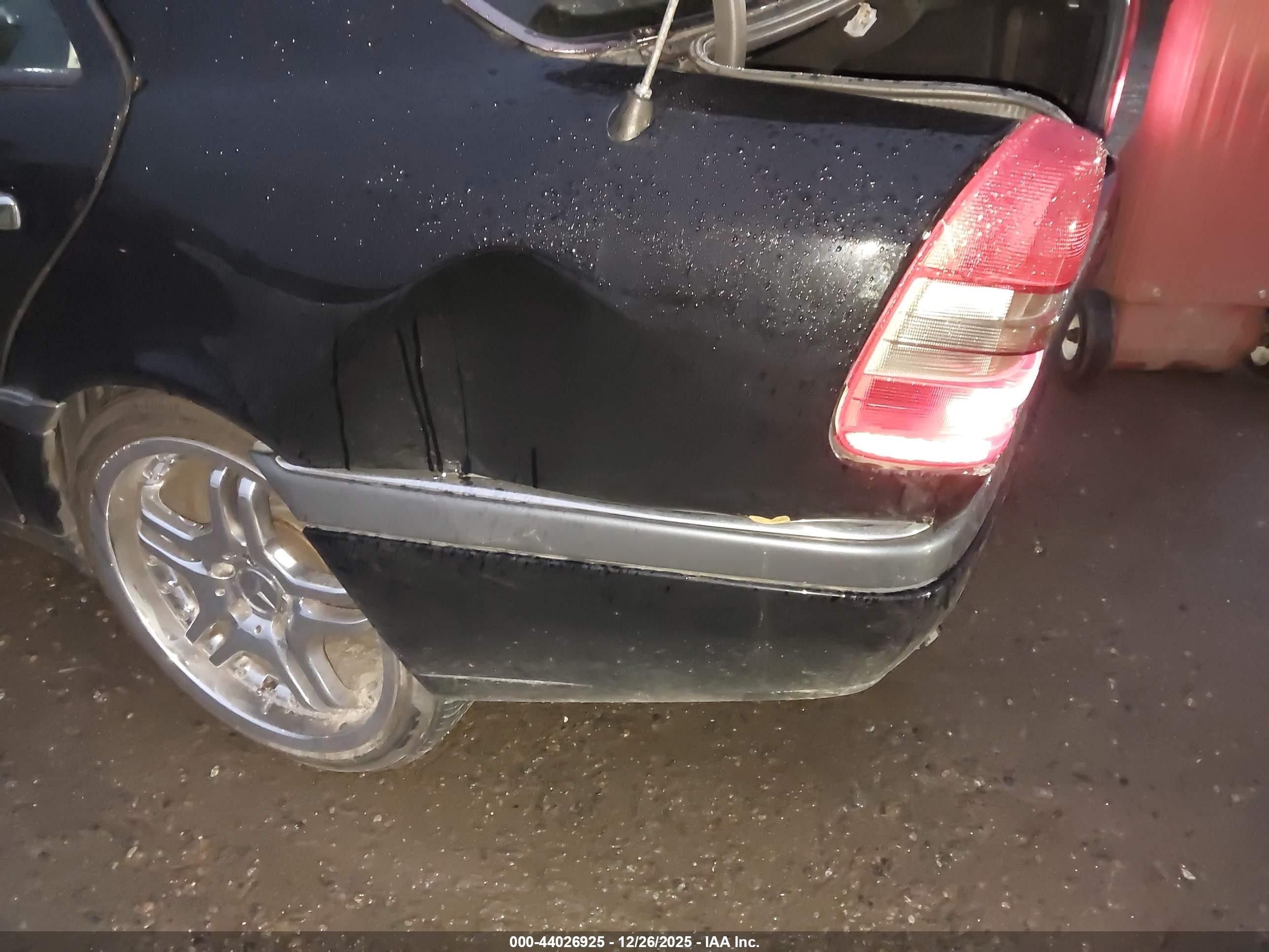 1997 Mercedes-benz C 230   Black vin: WDBHA23E2VF582124