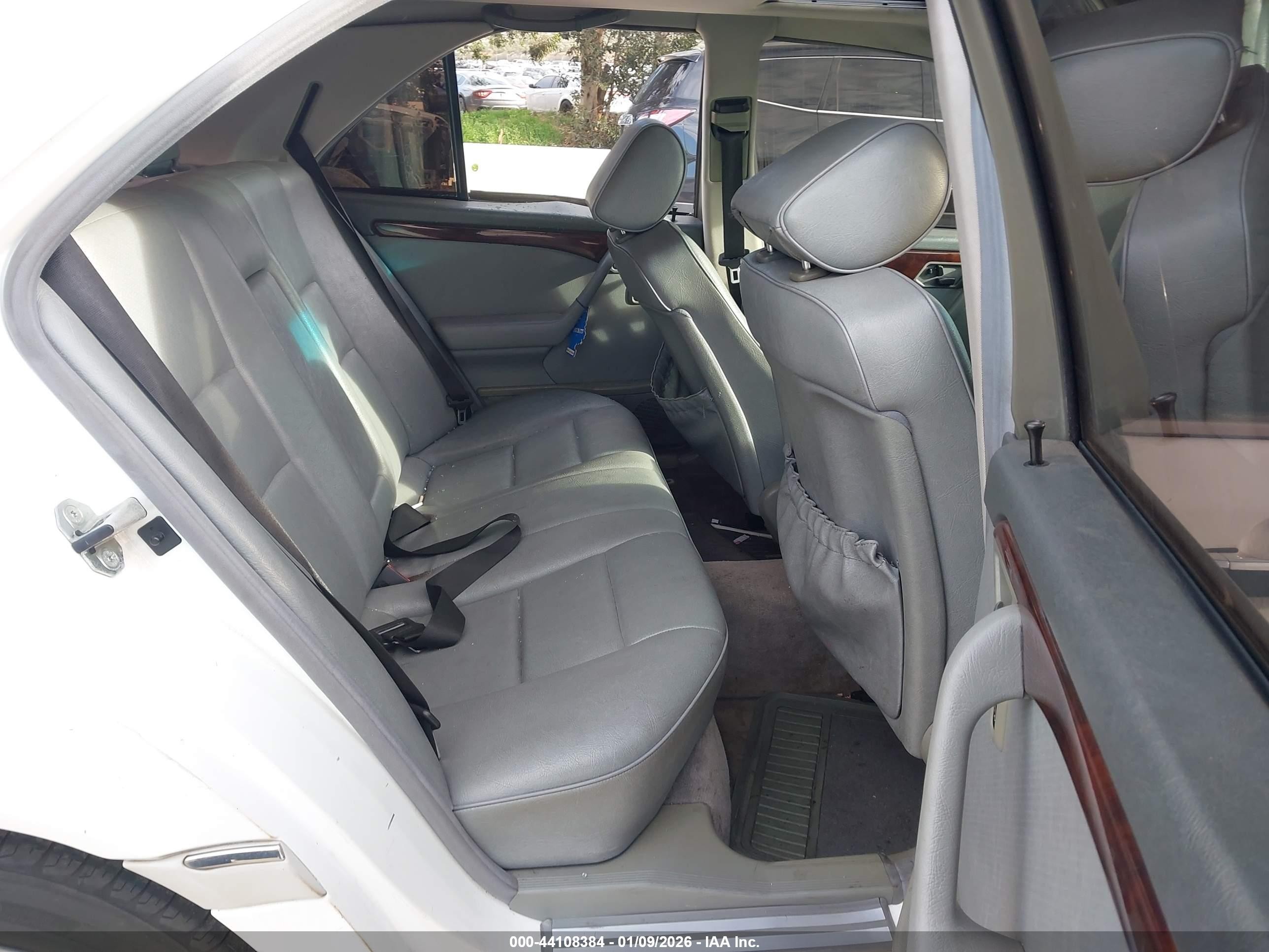 1997 Mercedes-benz C 230   White vin: WDBHA23E4VA488372