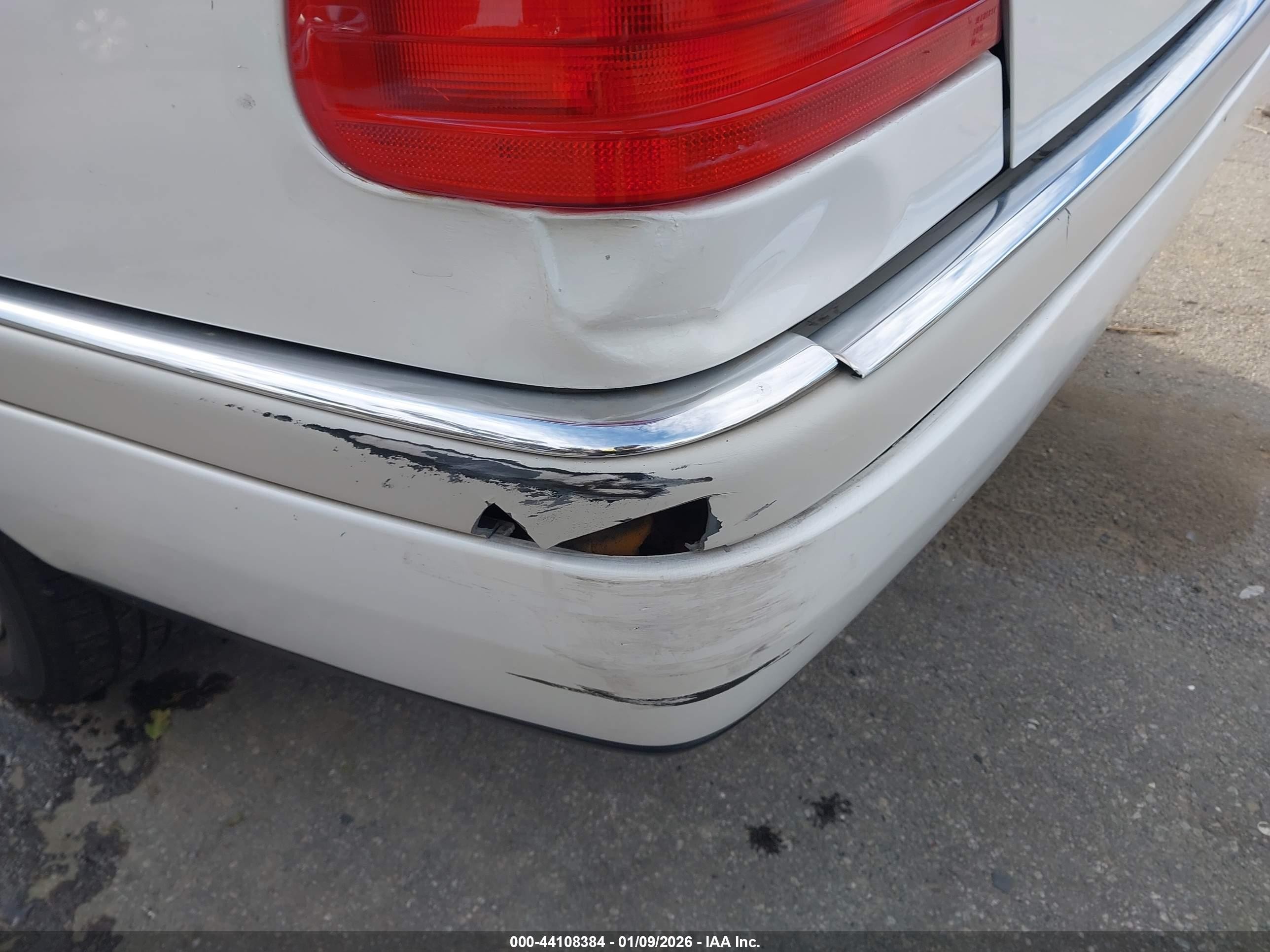 1997 Mercedes-benz C 230   White vin: WDBHA23E4VA488372