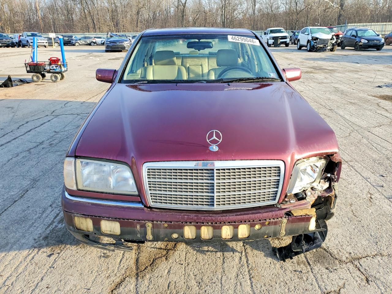1997 Mercedes Benz C 230 Burgundy vin: WDBHA23E4VF509255