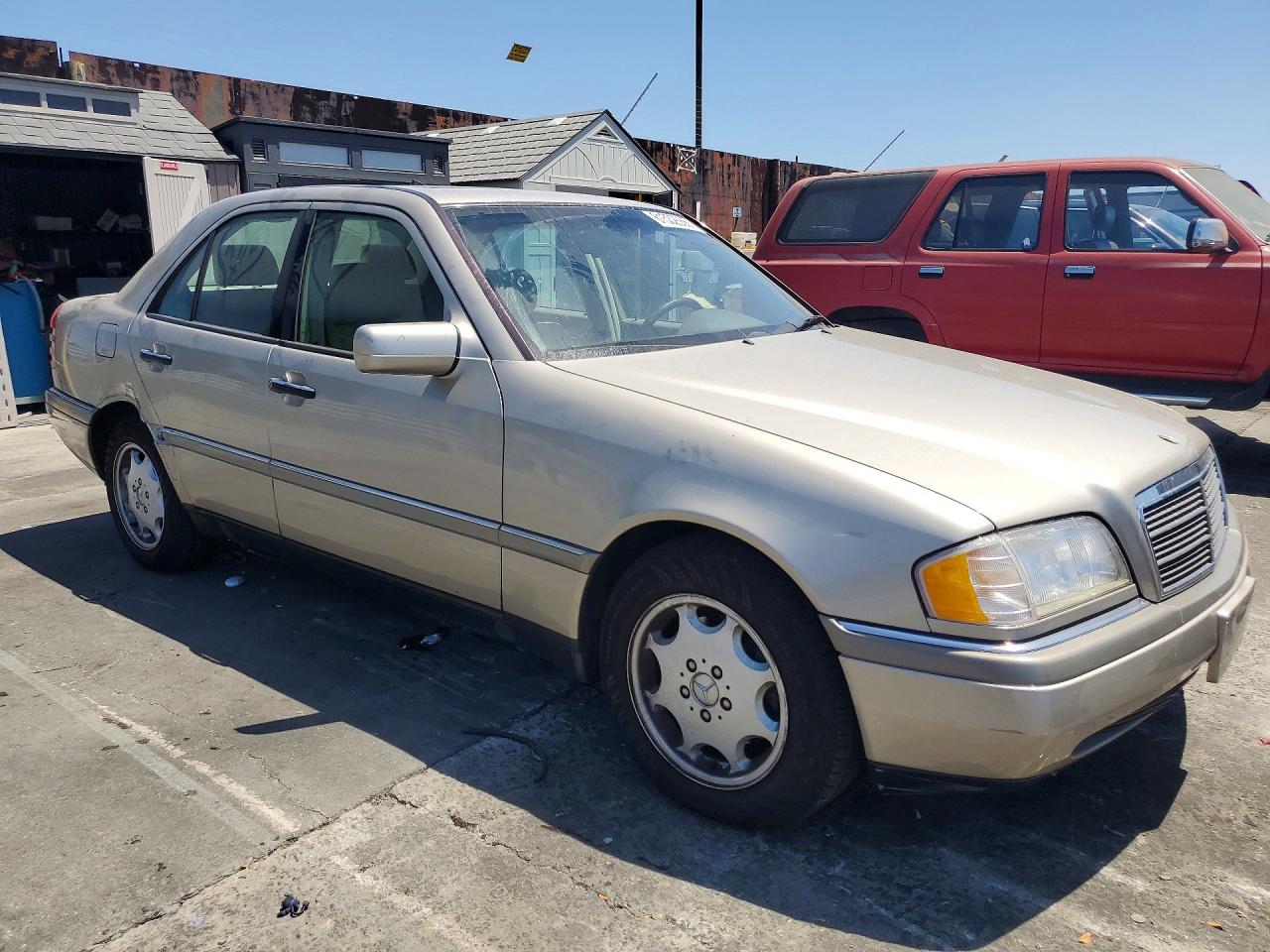 1997 Mercedes-benz C 230 Gold vin: WDBHA23E4VF512284