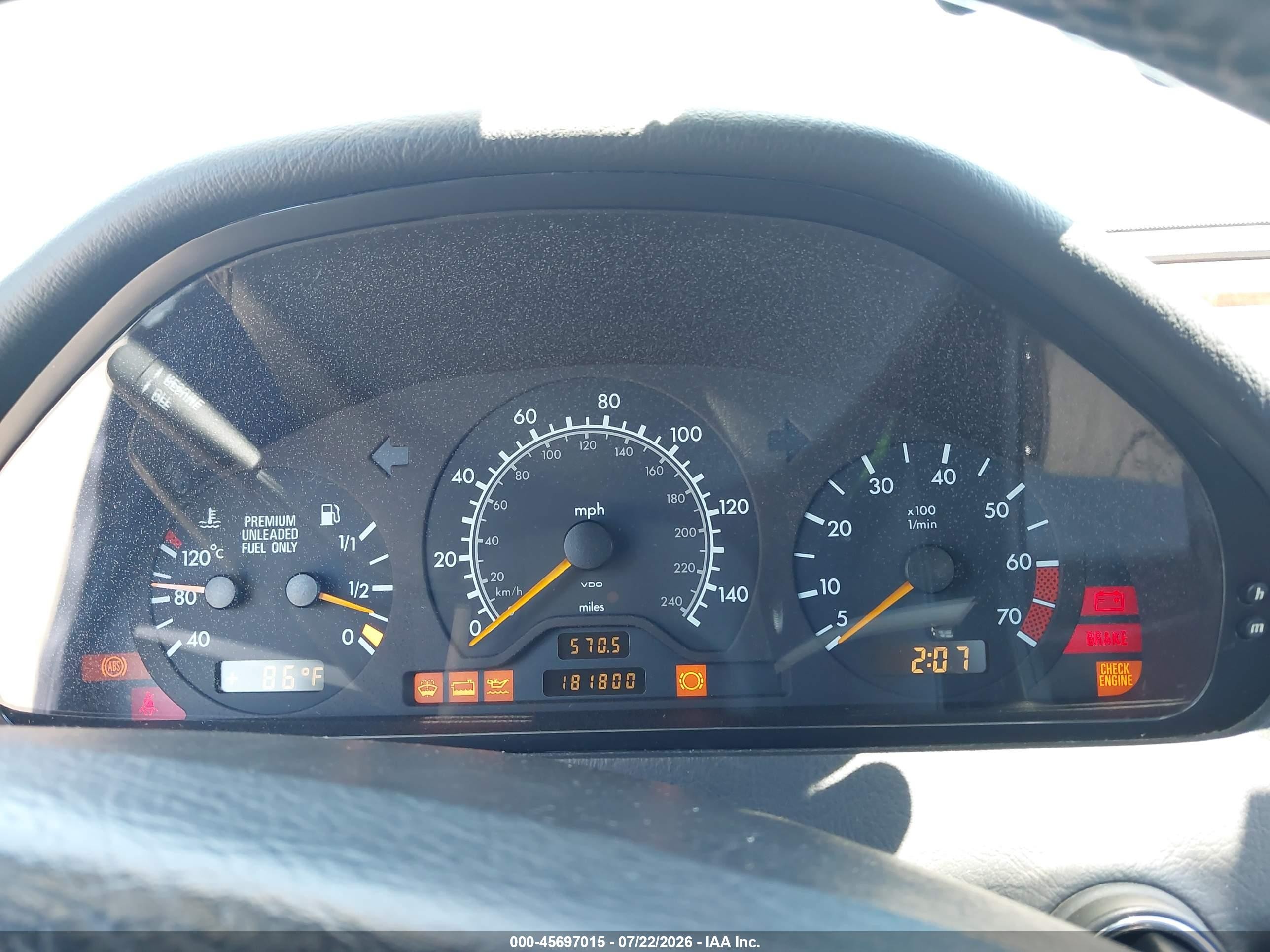 1997 Mercedes-benz C 230   White vin: WDBHA23E4VF545902