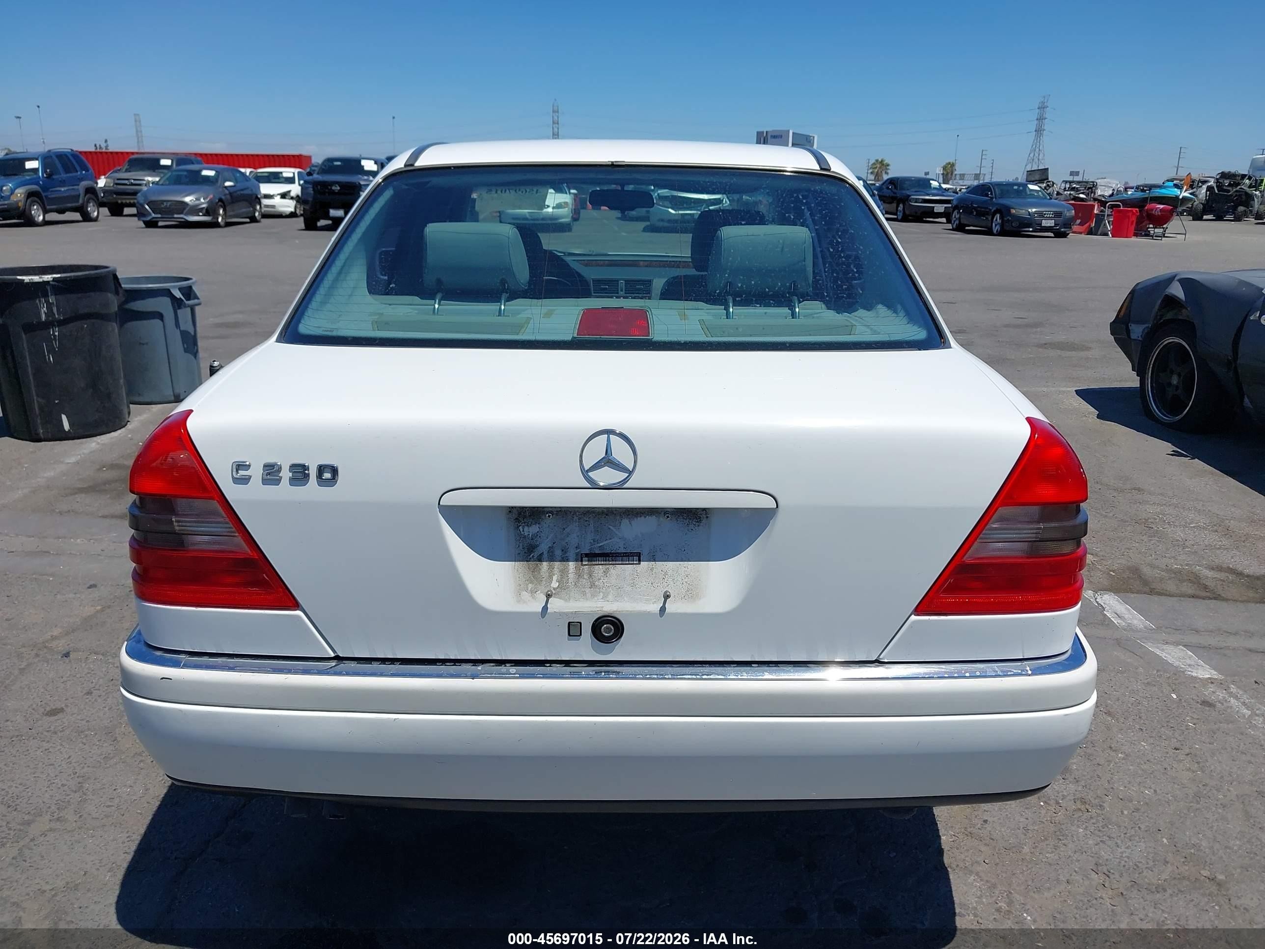 1997 Mercedes-benz C 230   White vin: WDBHA23E4VF545902