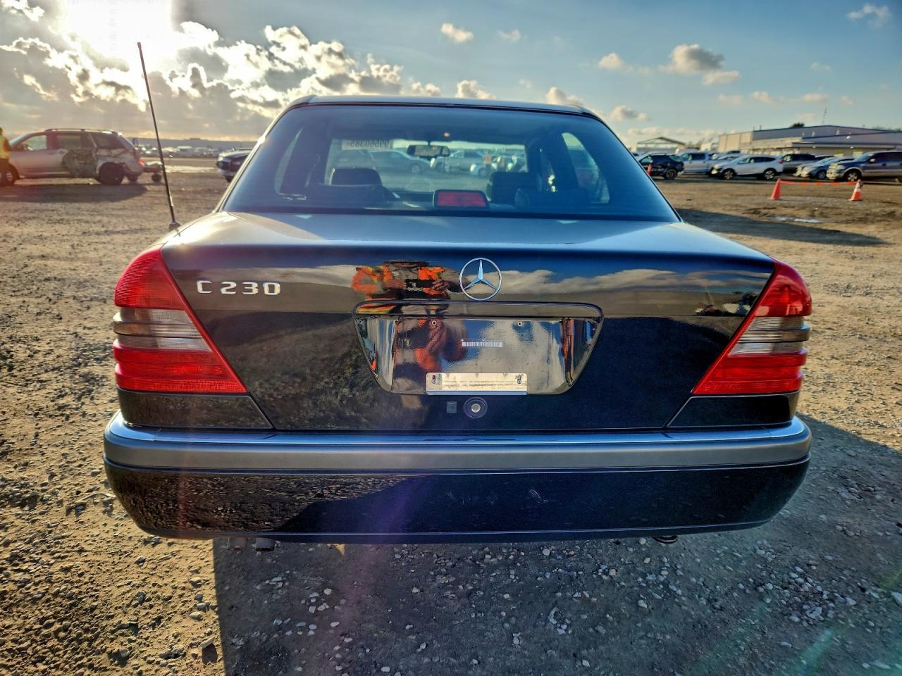 1997 Mercedes-benz C 230 Черный vin: WDBHA23E5VF561641
