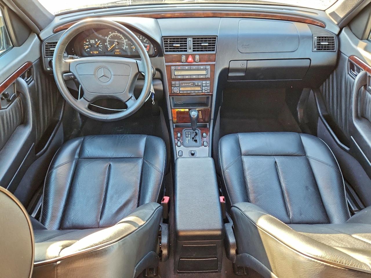 1997 Mercedes-benz C 230 Черный vin: WDBHA23E5VF561641