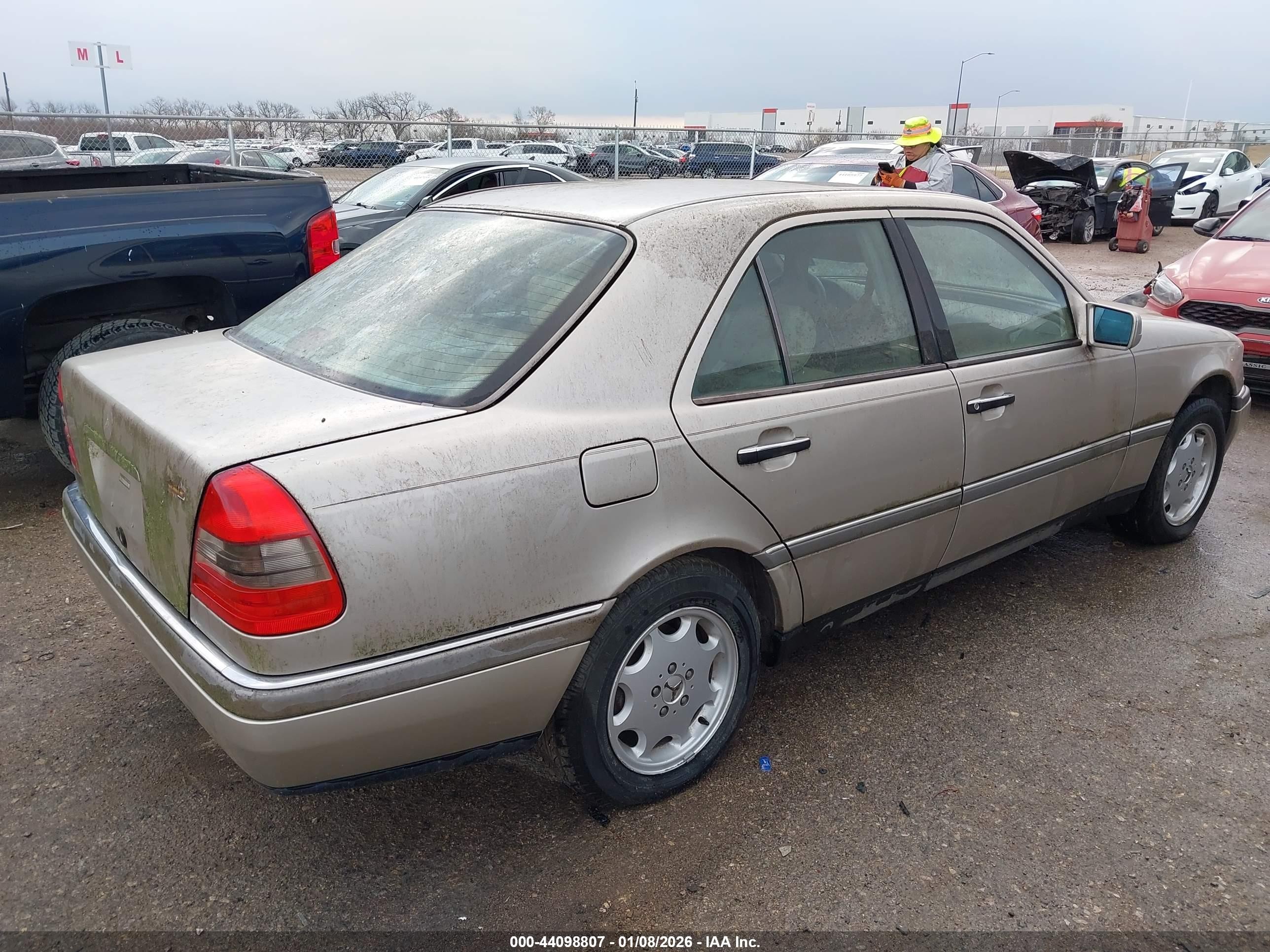 1997 Mercedes-benz C 230   Champagne vin: WDBHA23E7VF588906