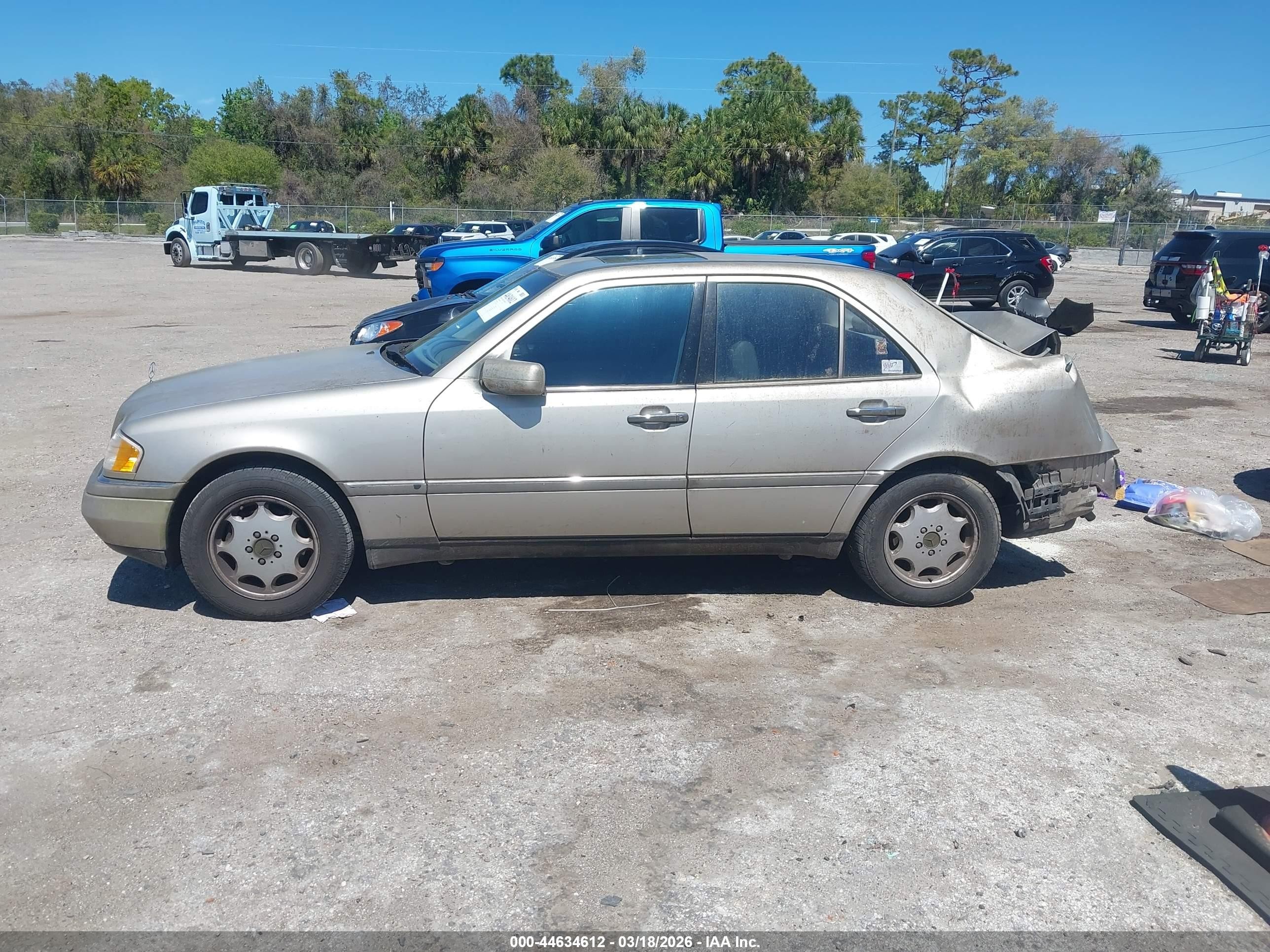 1997 Mercedes-benz C 230   Beige vin: WDBHA23E8VA493428