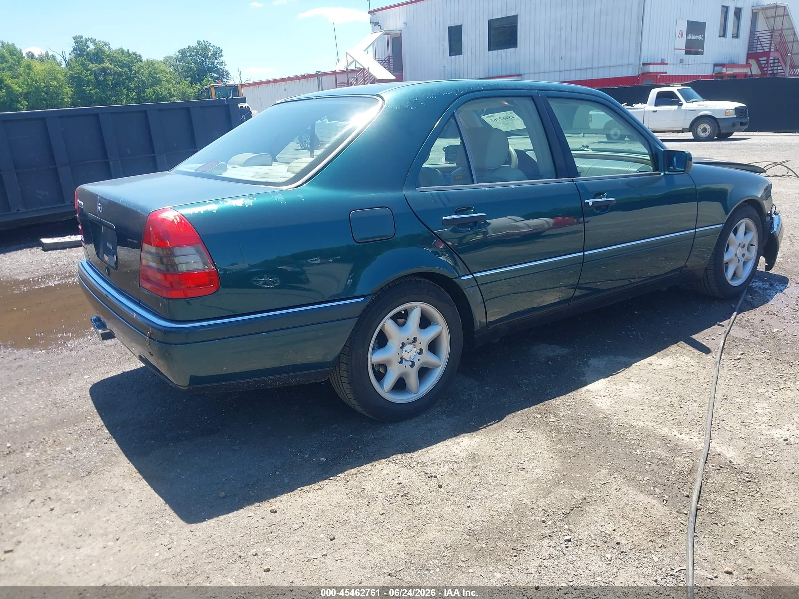 1997 Mercedes-benz C 230   Green vin: WDBHA23E8VF520663