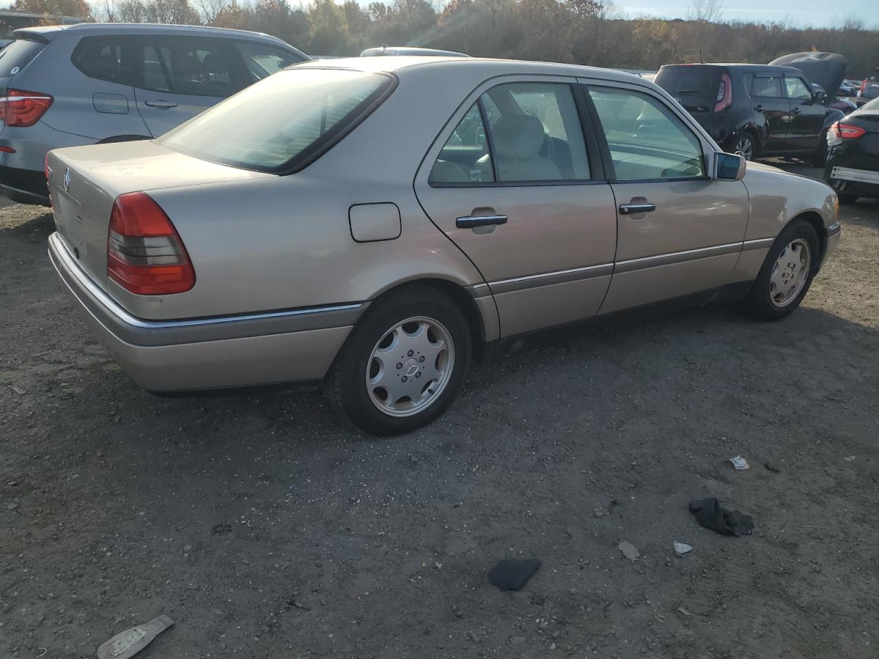 1997 Mercedes-benz C 230 Tan vin: WDBHA23E8VF535809