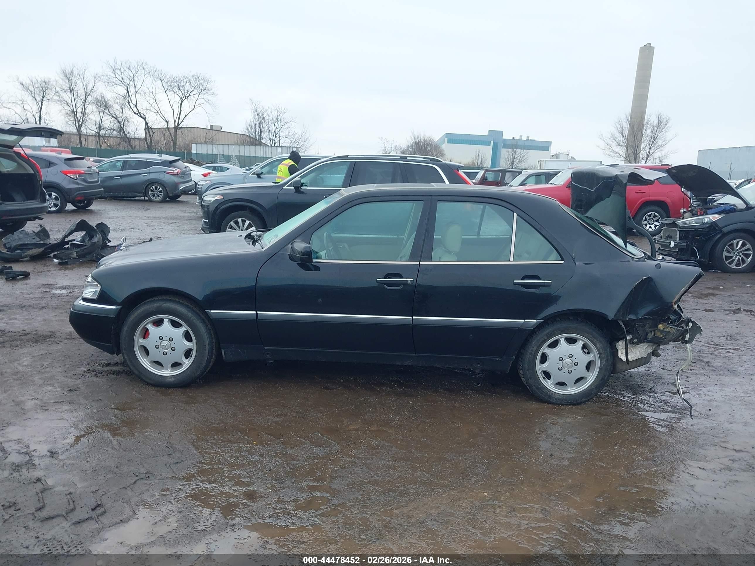 1997 Mercedes-benz C 230   Black vin: WDBHA23EXVF517750