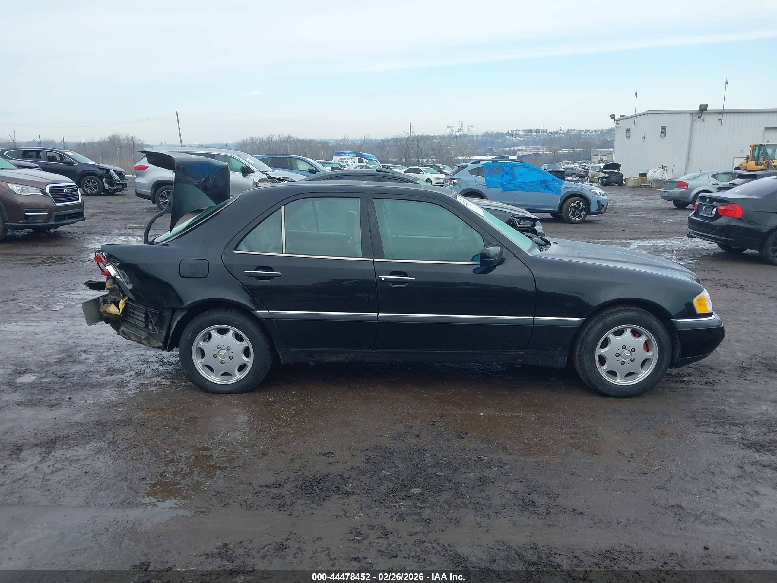 1997 Mercedes-benz C 230   Black vin: WDBHA23EXVF517750