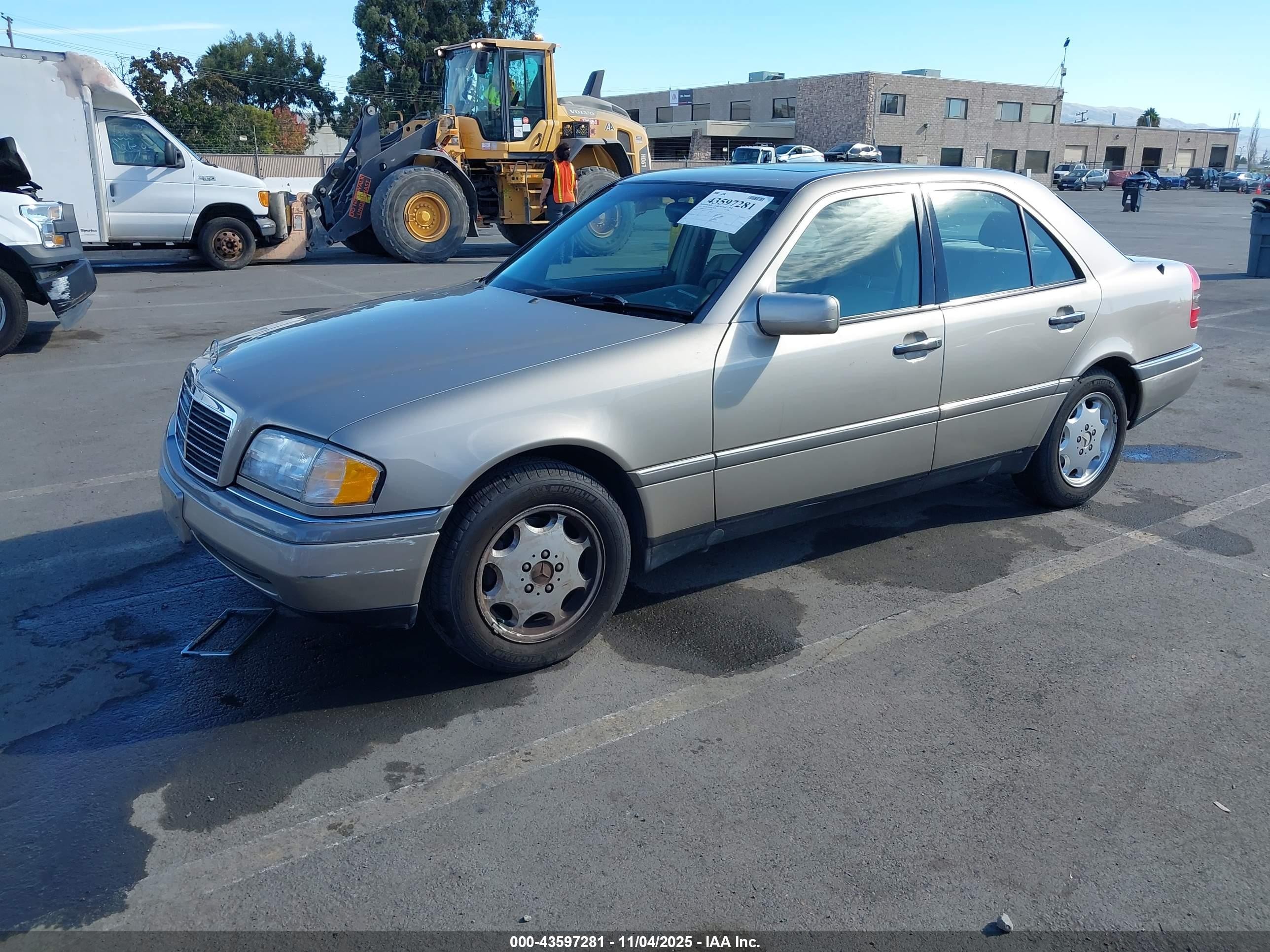 1997 Mercedes-benz C 230   Коричневый vin: WDBHA23EXVF552787