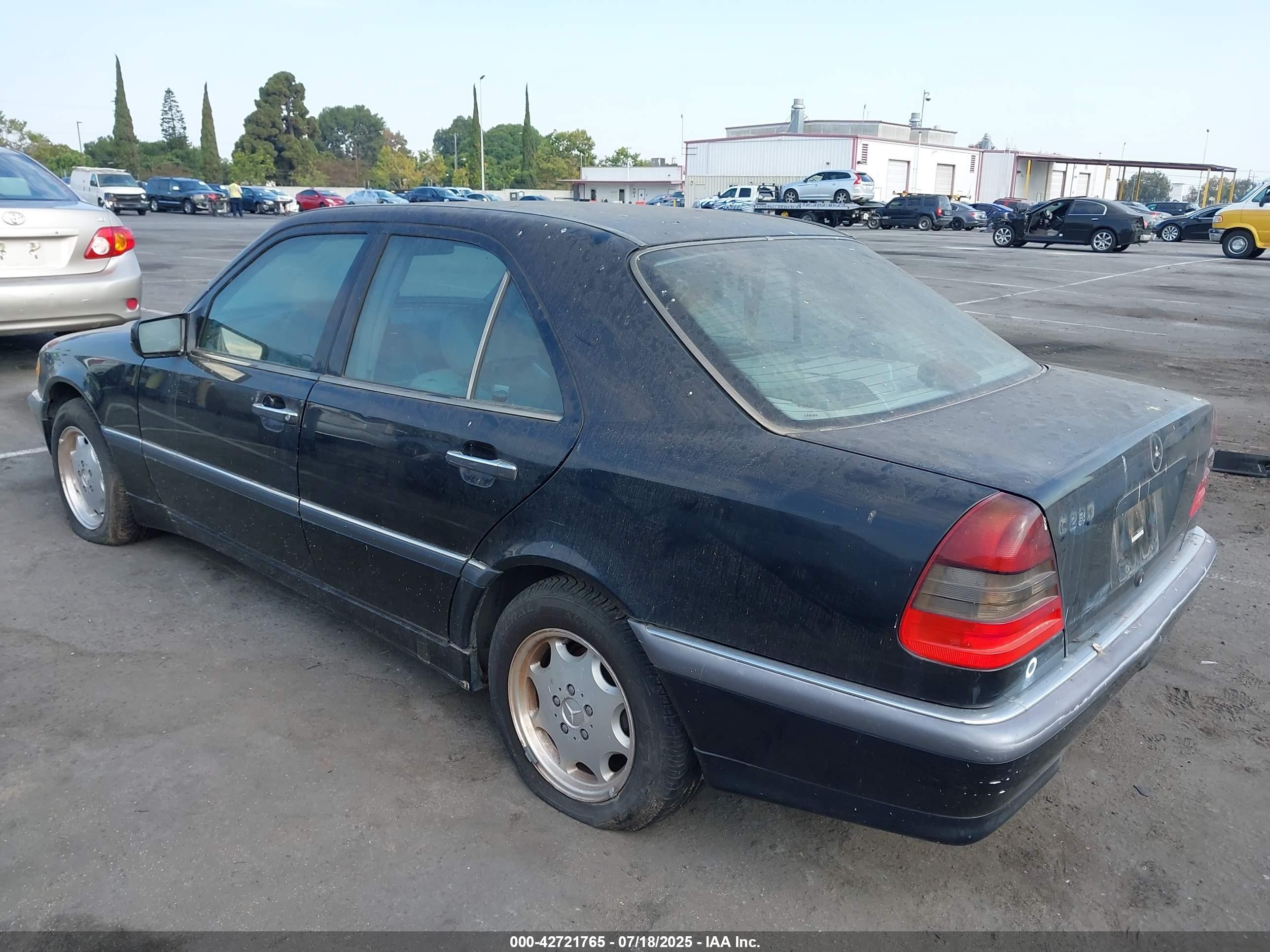 1998 Mercedes-benz C 230   Black vin: WDBHA23G3WA521493
