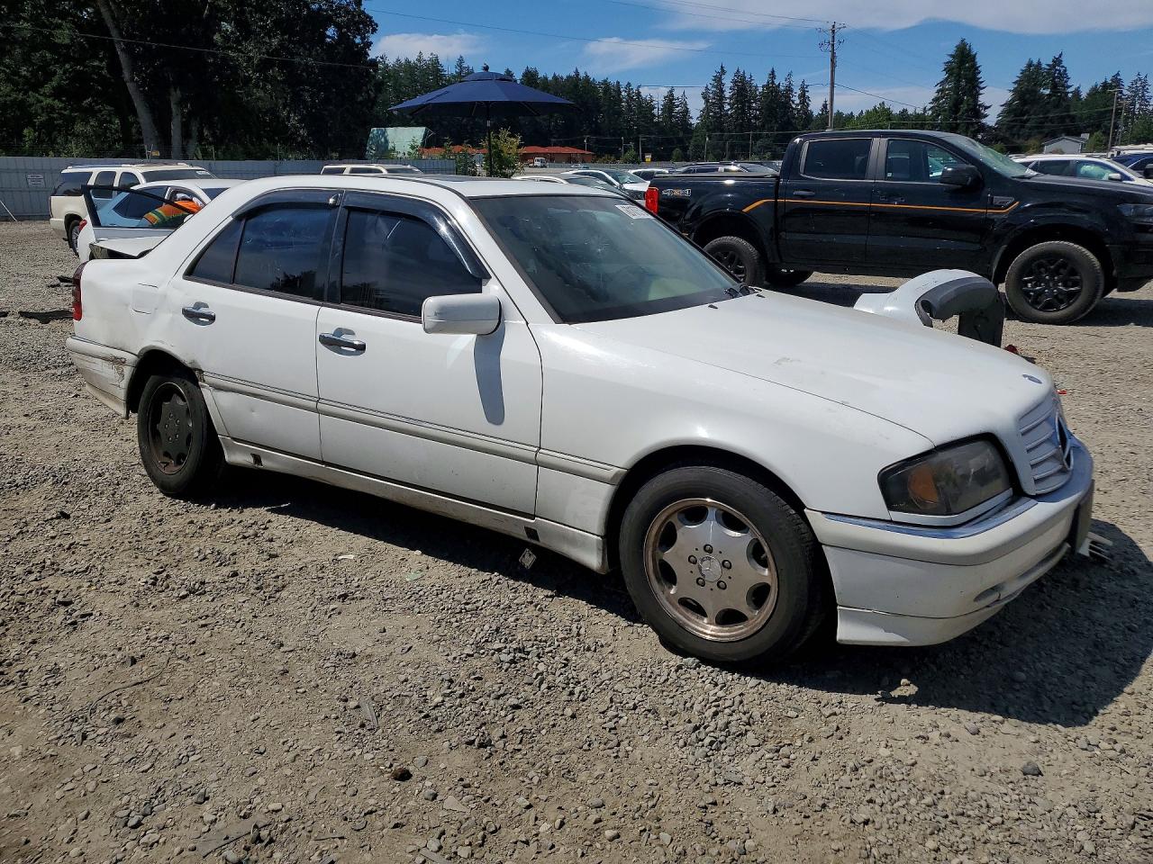 1998 Mercedes-benz C 230 Белый vin: WDBHA23G3WA592676