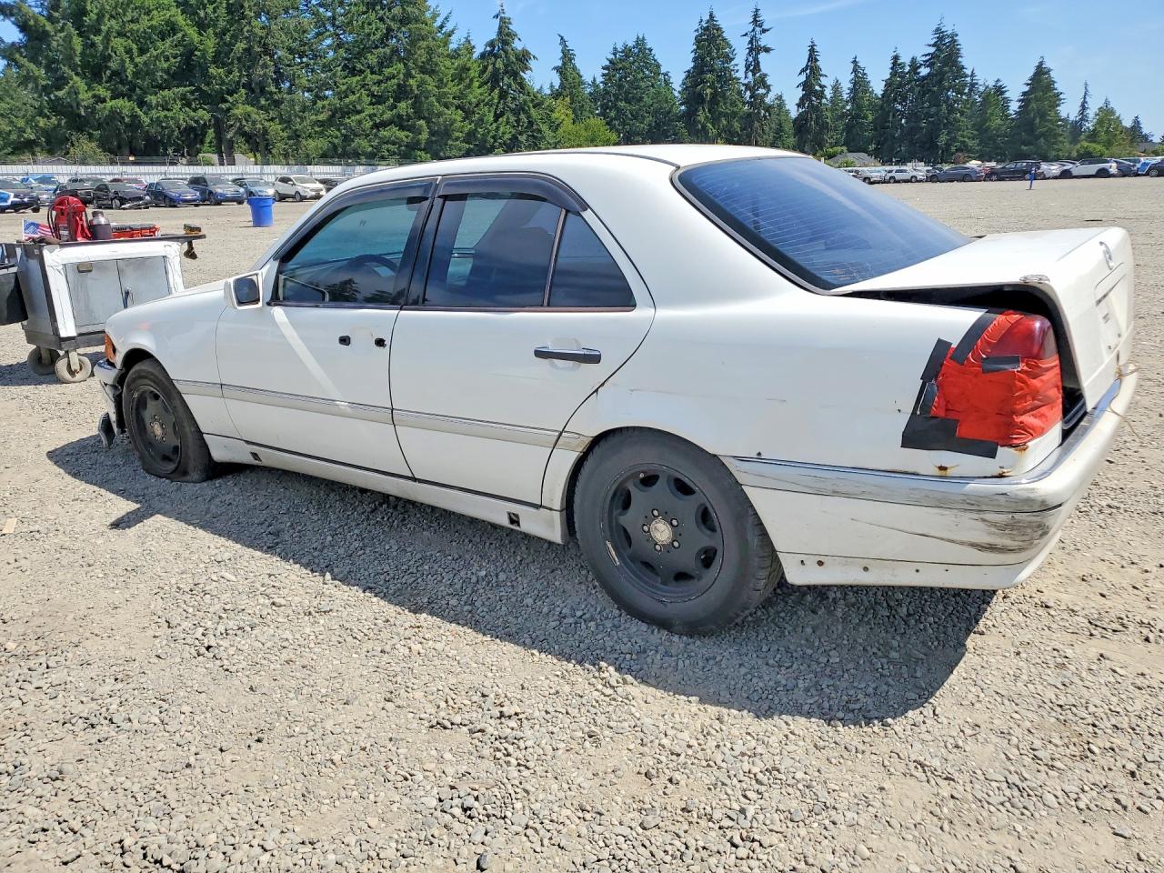 1998 Mercedes-benz C 230 Белый vin: WDBHA23G3WA592676