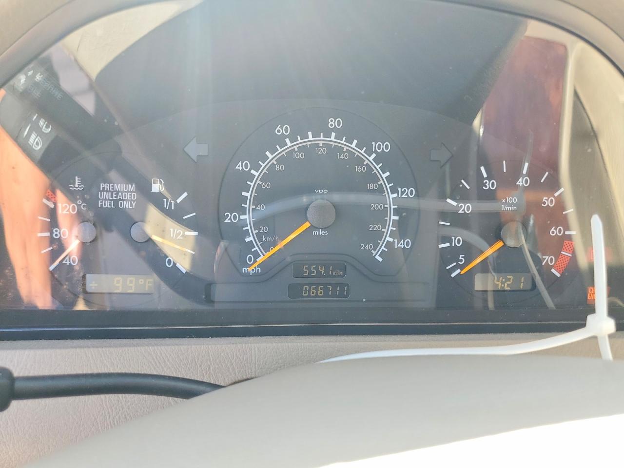 1998 Mercedes-benz C 230 Black vin: WDBHA23G5WA564233