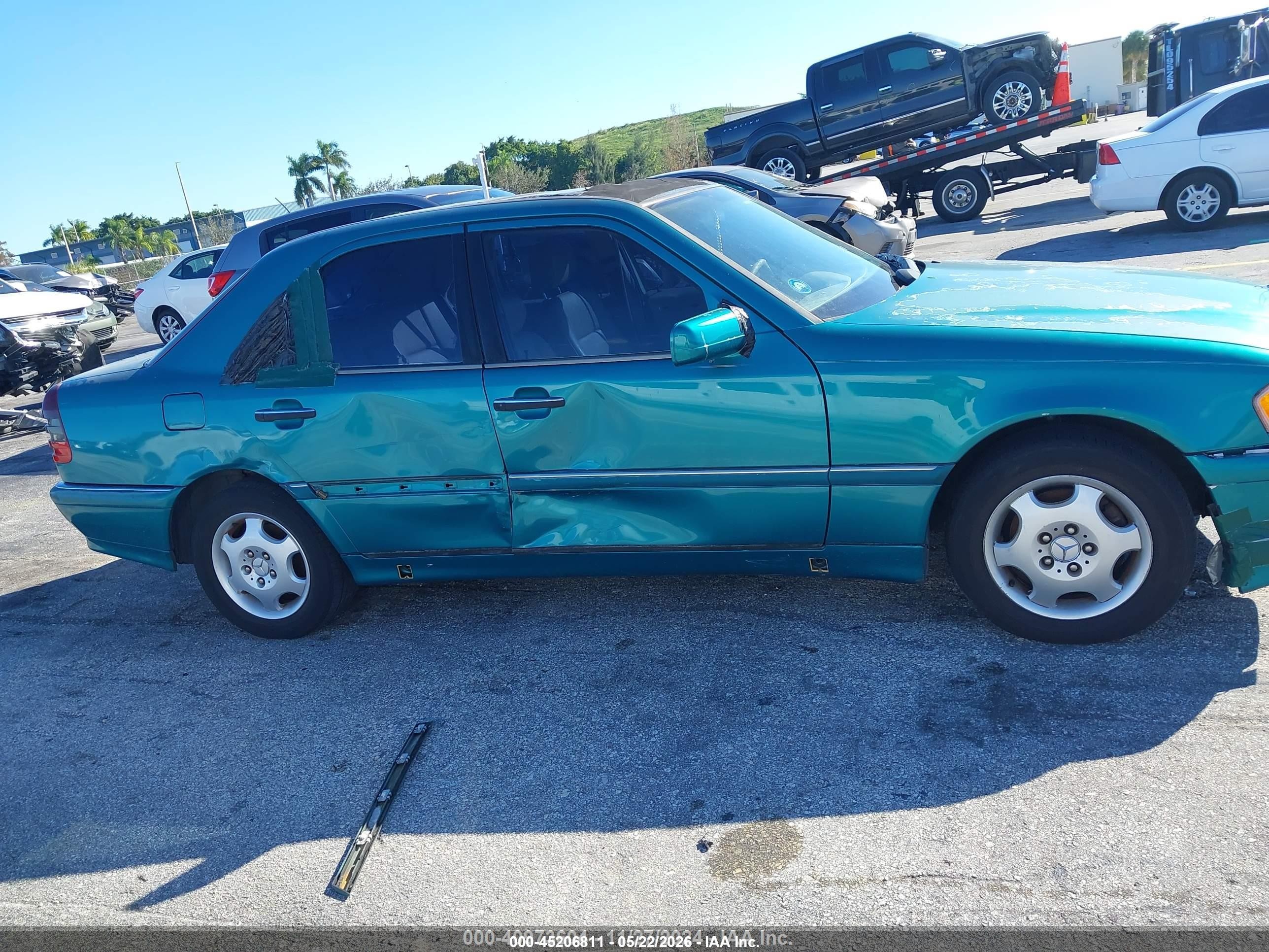 1998 Mercedes-benz C 230   Green vin: WDBHA23G5WA569920