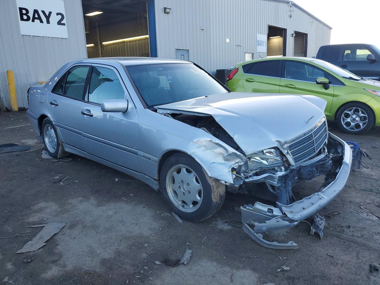 1998 Mercedes-benz C 230 Silver vin: WDBHA23G6WA595992