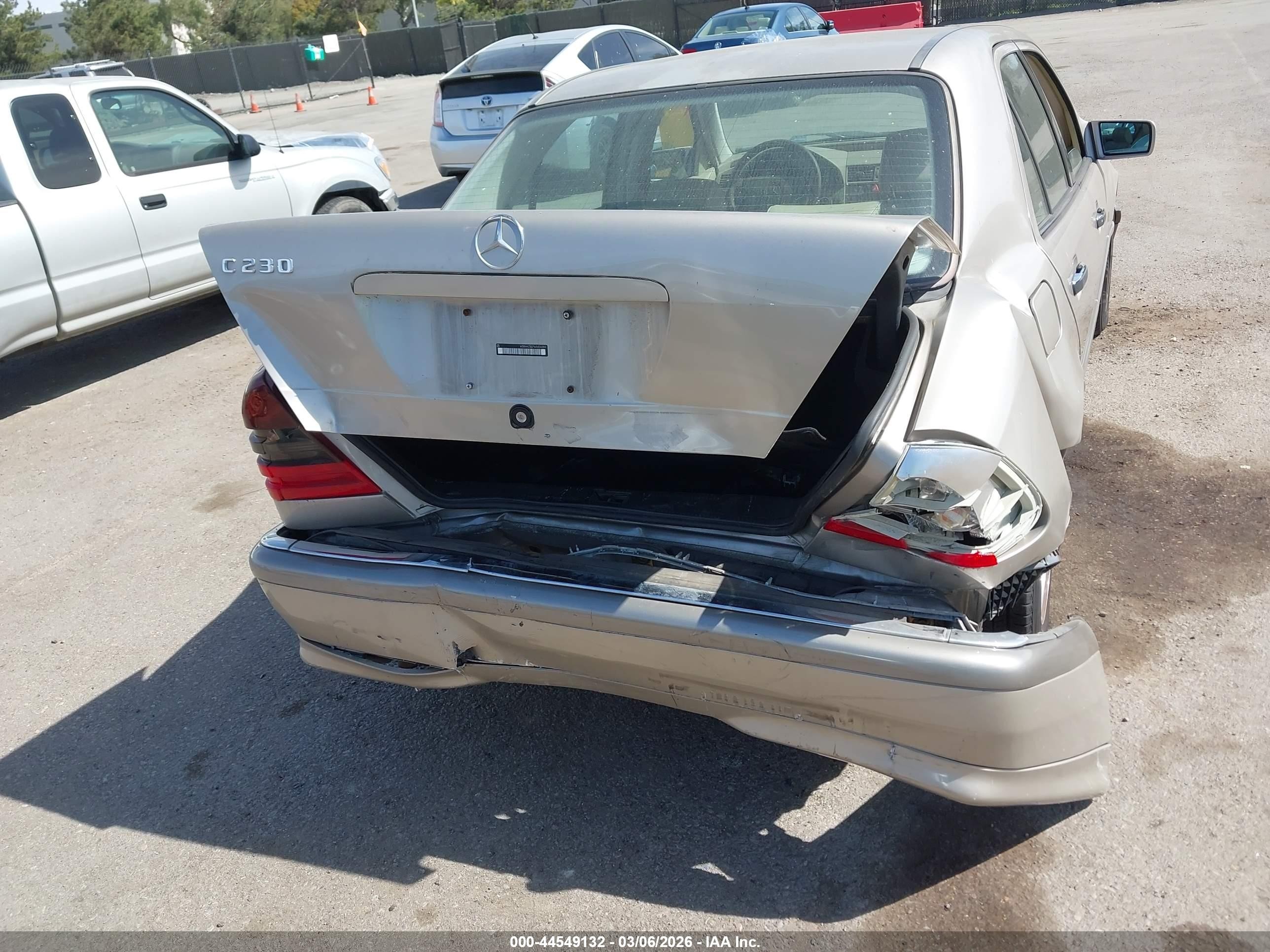 1998 Mercedes-benz C 230   Champagne vin: WDBHA23G7WA634069