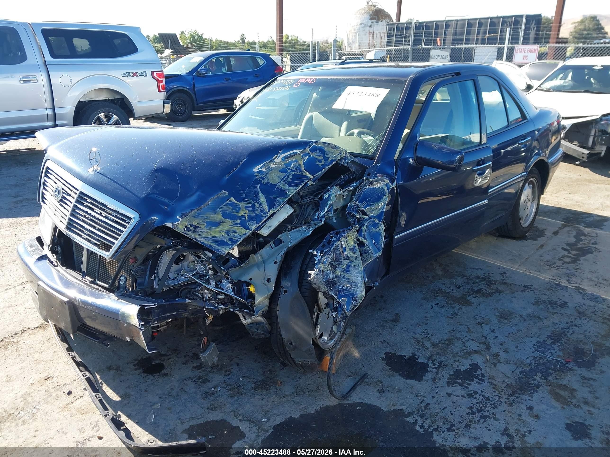 1998 Mercedes-benz C 230   Dark Blue vin: WDBHA23G7WA635772