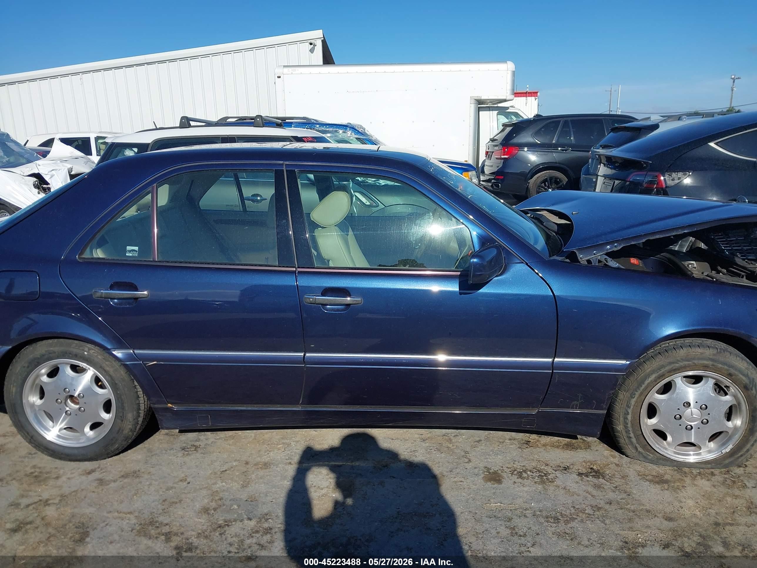 1998 Mercedes-benz C 230   Dark Blue vin: WDBHA23G7WA635772