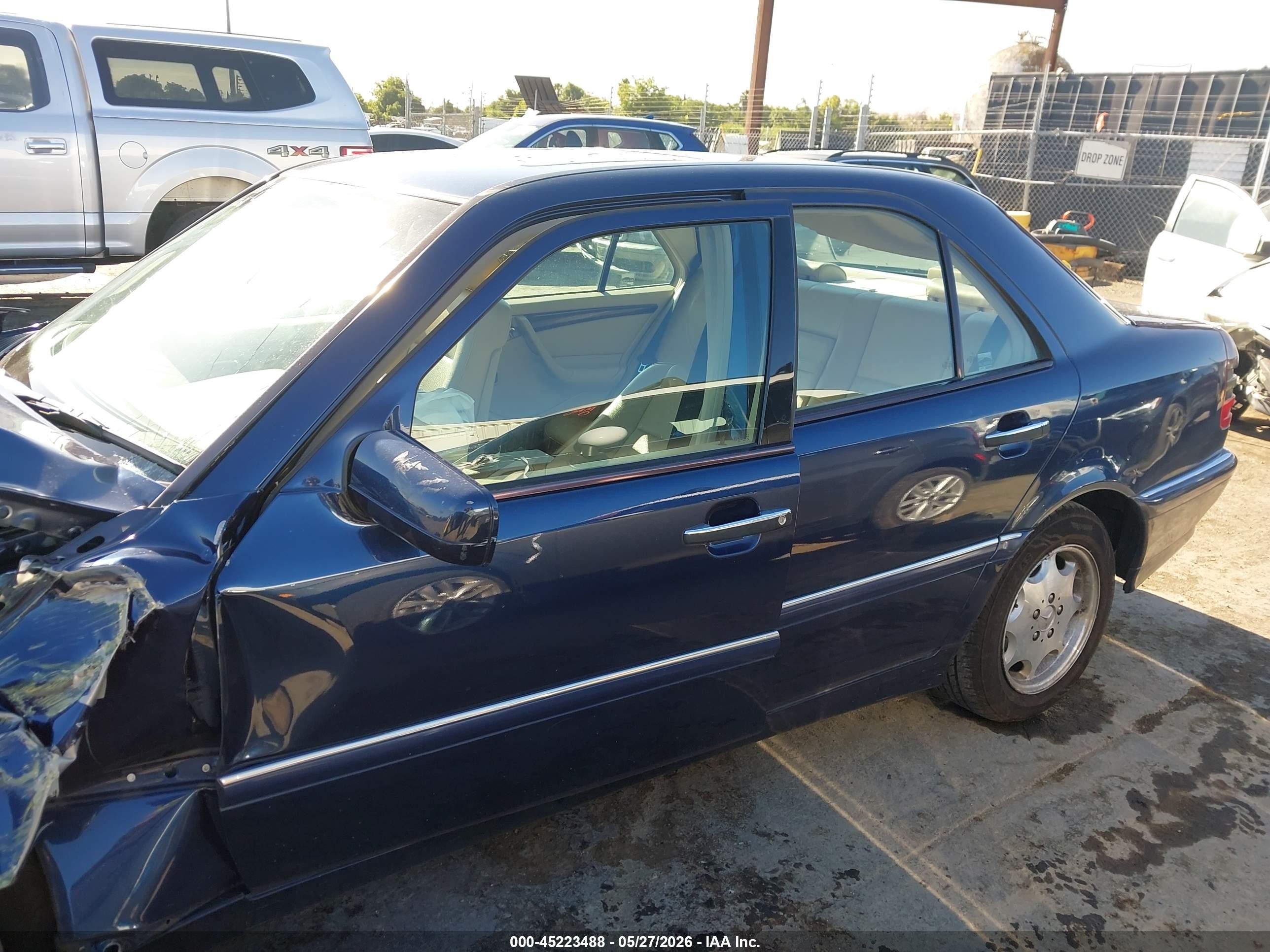 1998 Mercedes-benz C 230   Dark Blue vin: WDBHA23G7WA635772